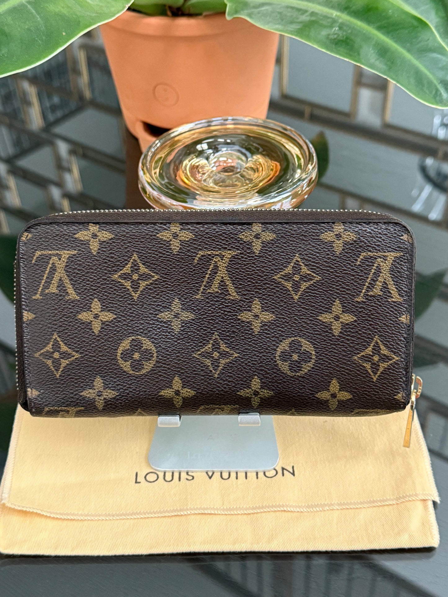 Monogram Zippy Long Wallet with Dustbag 🗓️ Year: 2006