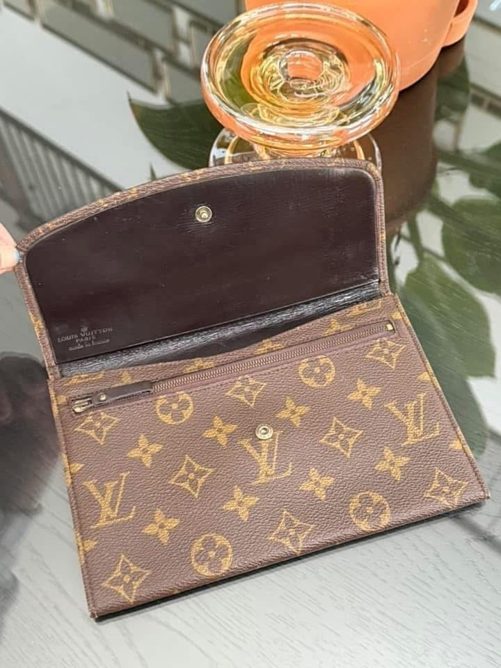 Rabat Clutch with Insert and Generic Crossbody Strap🗓️ Circa 80’s