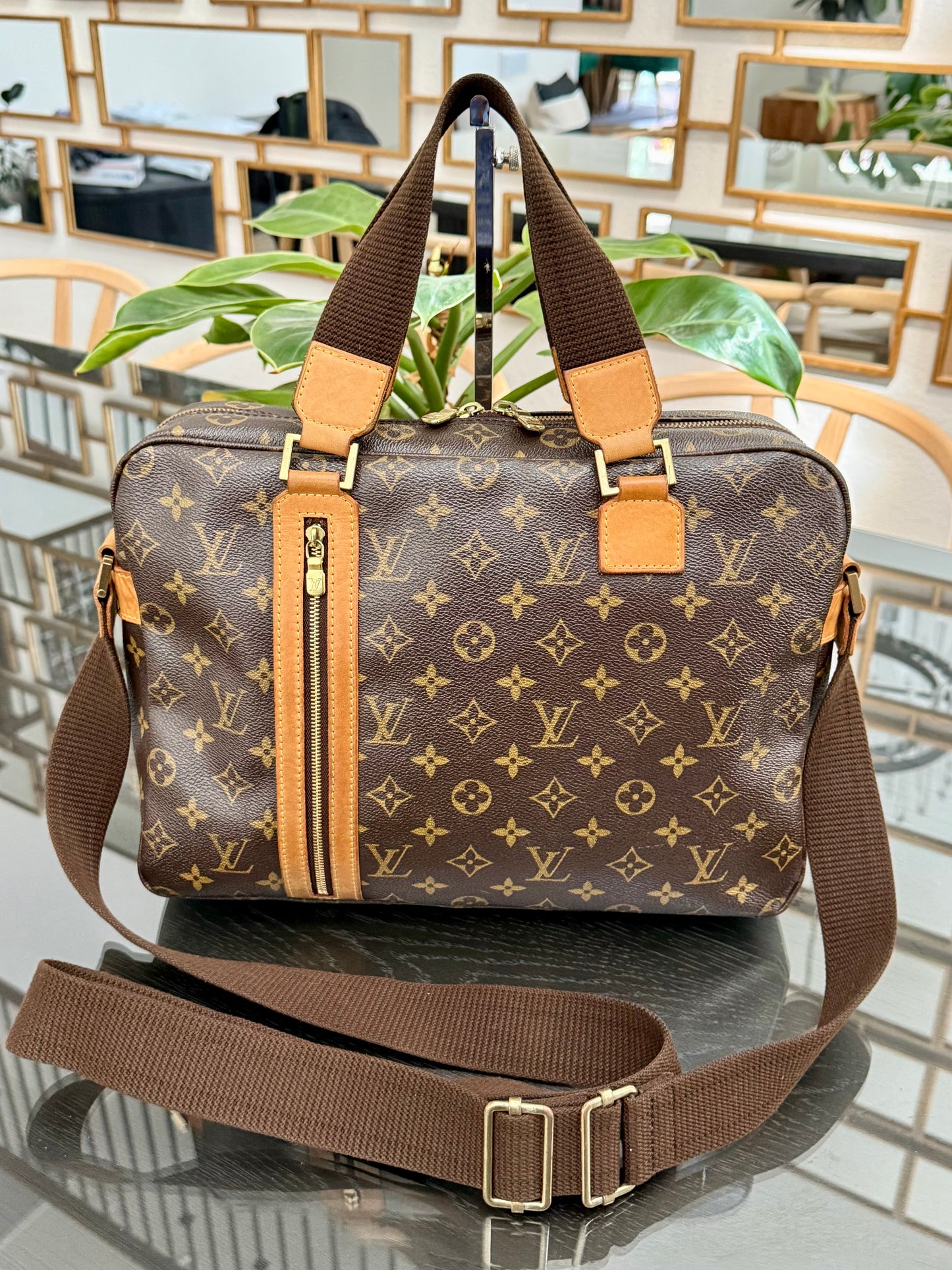 Sac Boshpore 2 Way bag in Monogram ๐๏ธ Year: 2005