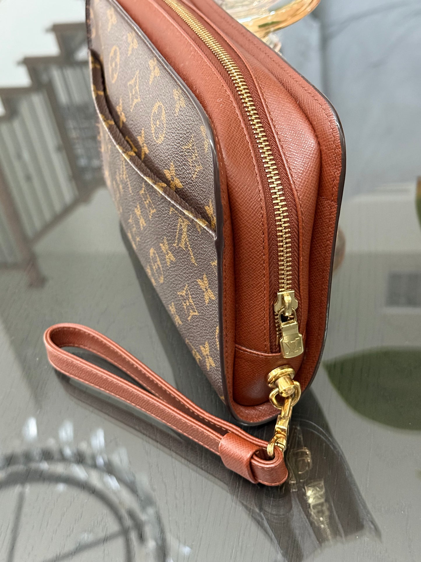Orsay Clutch -
🗓️ Year: 2001