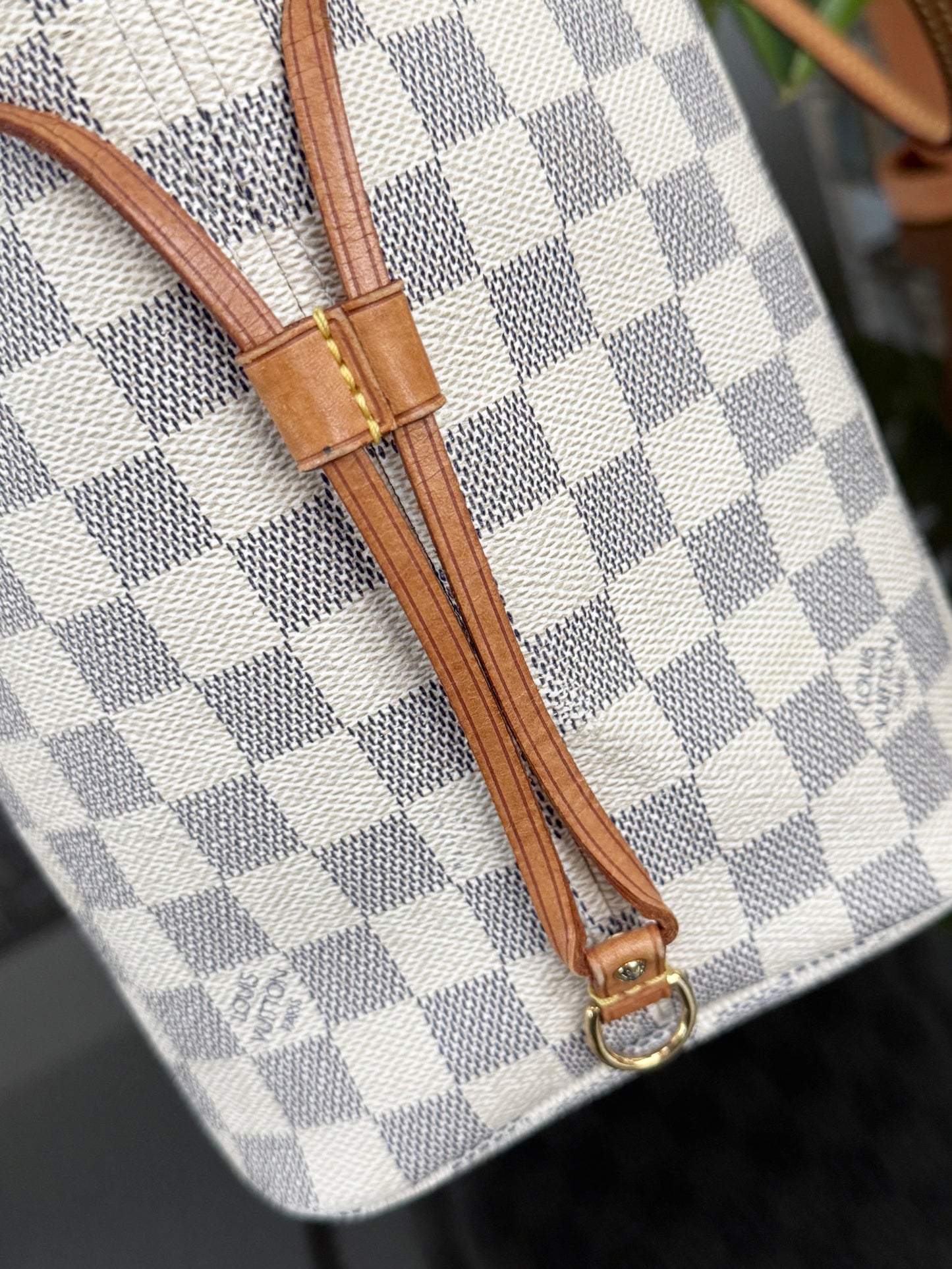 Neverfull MM Azur w/ Dustbag
๐๏ธ Year: 2012
