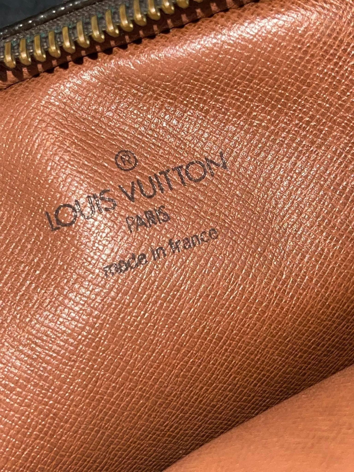 A Mini Vintage Trousse Pouch - 🗓️ Year: 1990