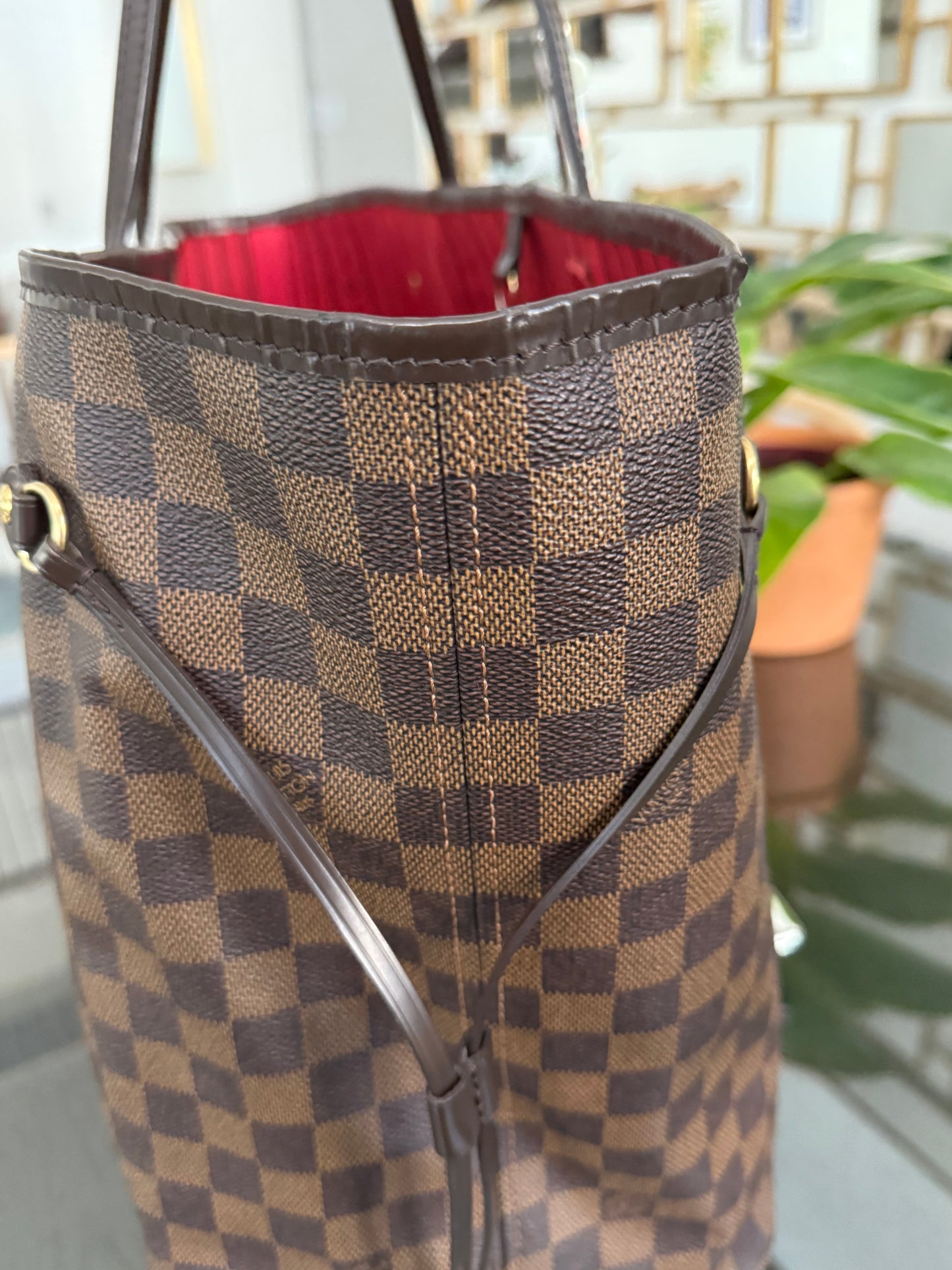 Neverfull GM in DE with Dustbag 🗓️ Year: 2009