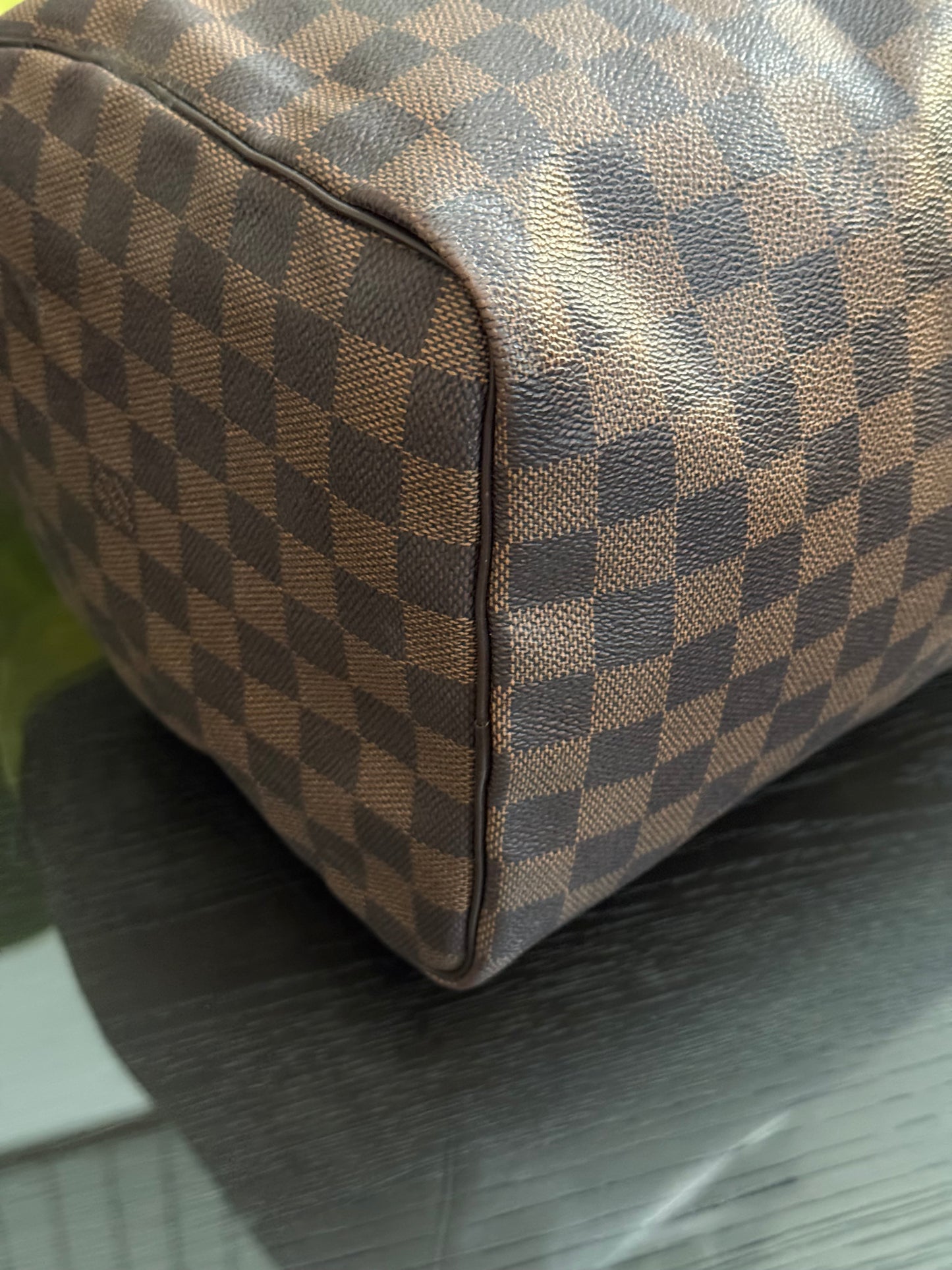 Speedy 35 with π Lock, Key, Dustbag and Insert Organizer-π
Year: 2012