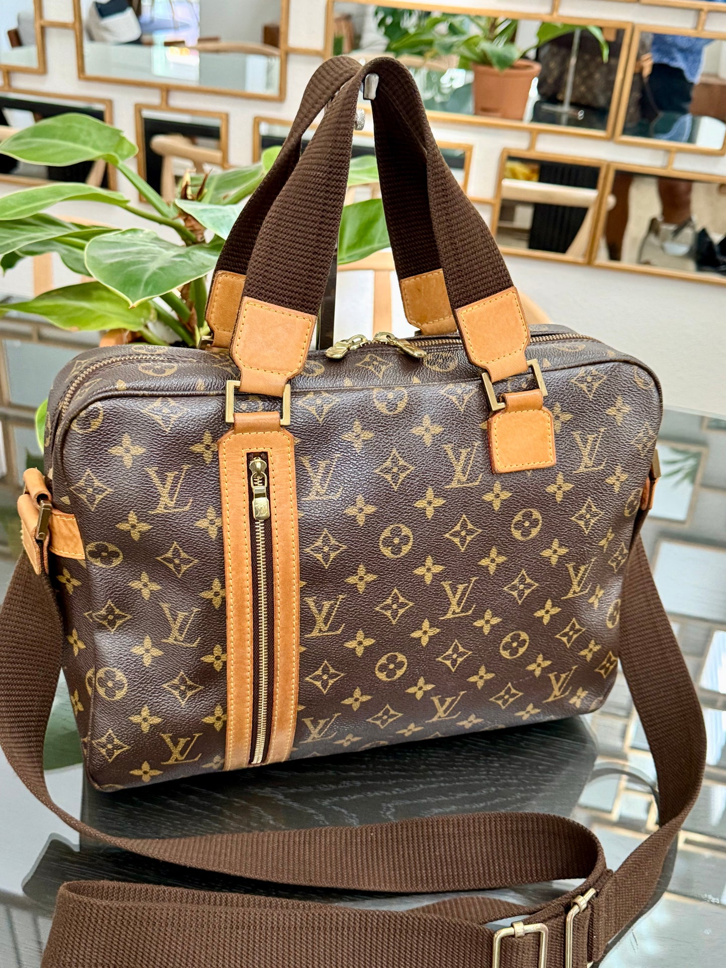 Sac Boshpore 2 Way bag in Monogram ๐๏ธ Year: 2005