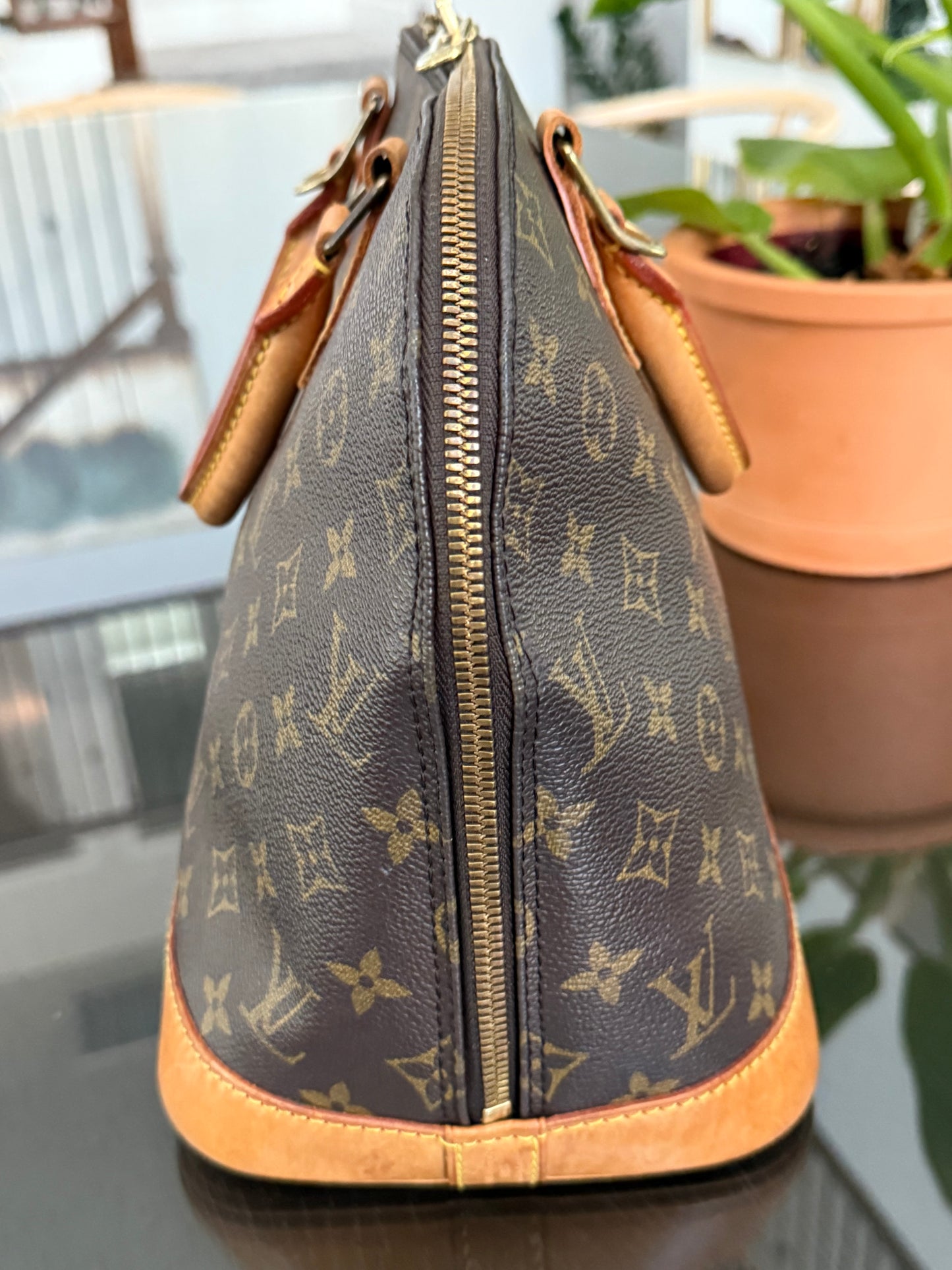Alma PM in Monogram- 🗓️ Year: 1995