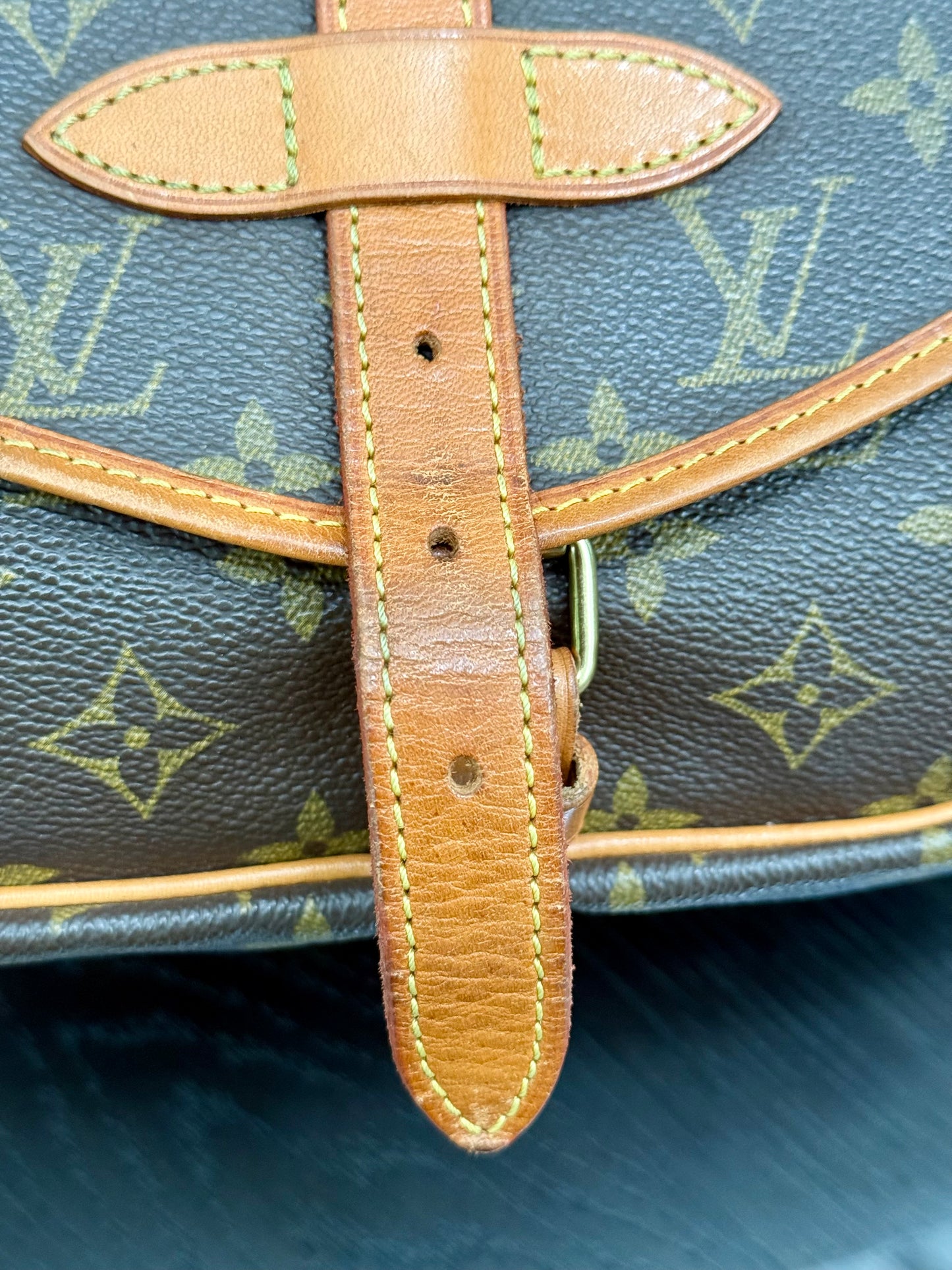 Saumur 30 Crossbody -Year: 1994