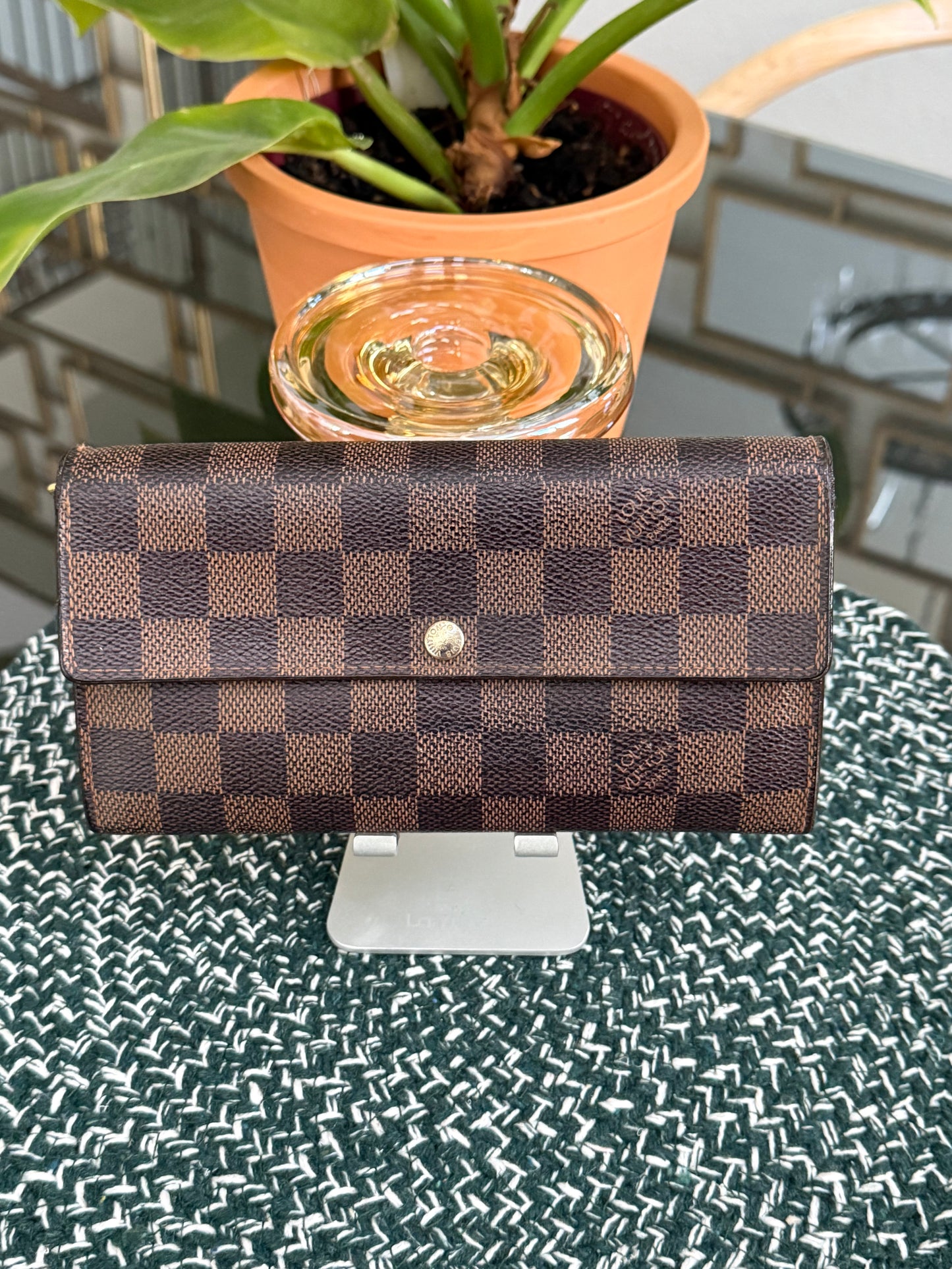 Sarah Wallet in DE with 10 Cardholders 🗓️ Year: 2009