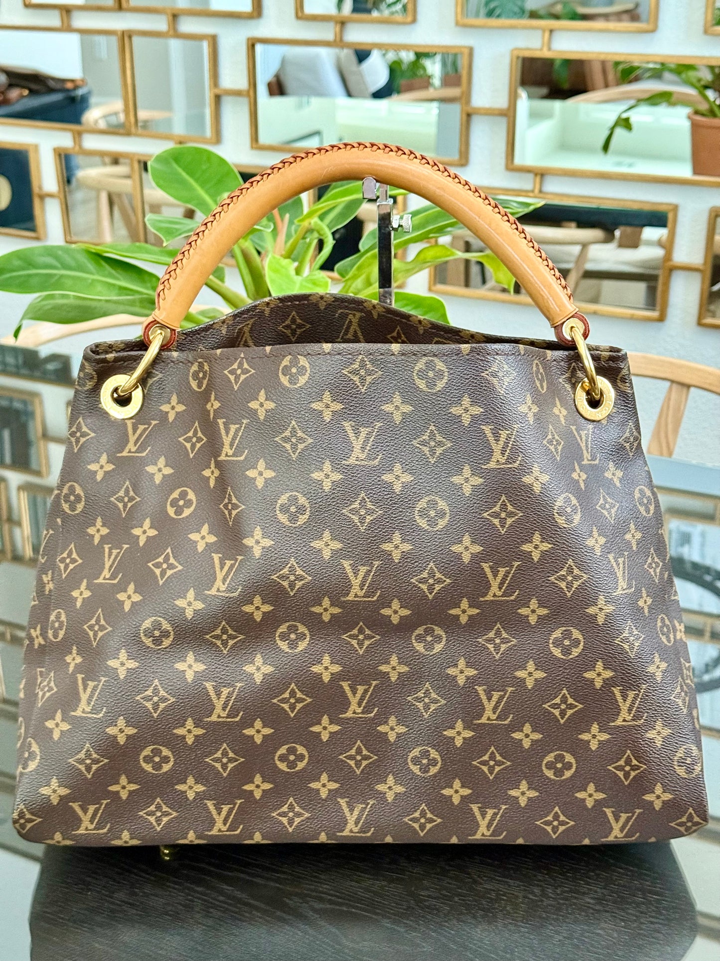 Artsy MM with Dustbag and Insert Organizer - ๐
Year: 2010