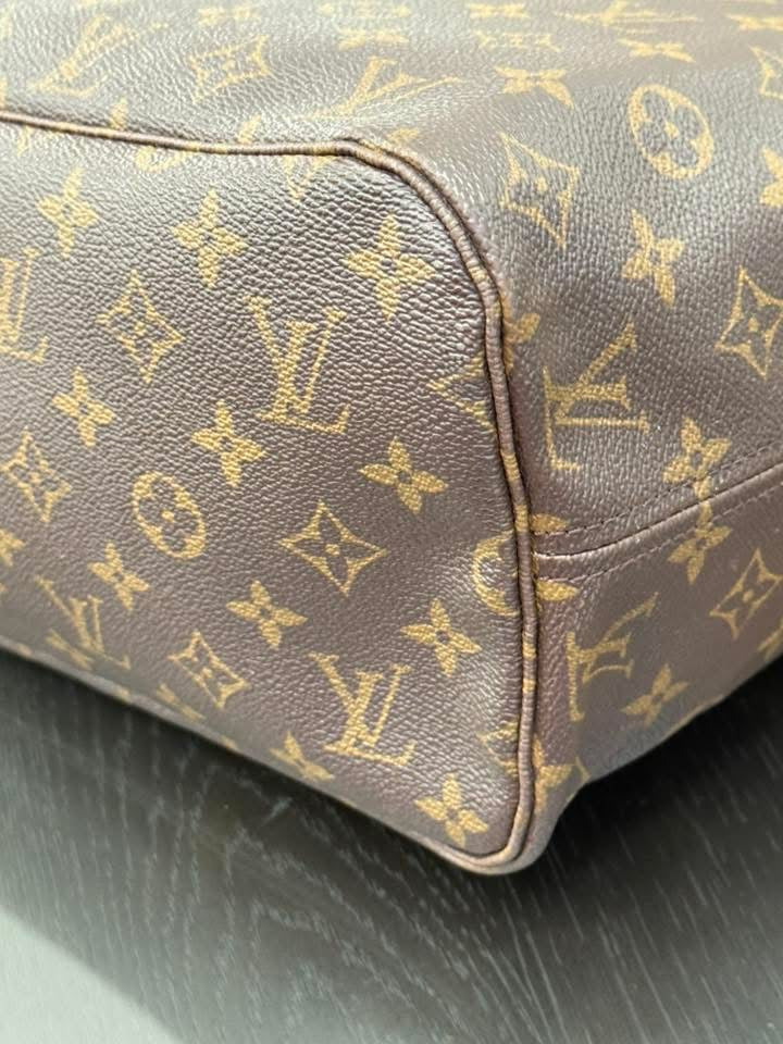 Neverfull MM with Dustbag π
Year: 2007