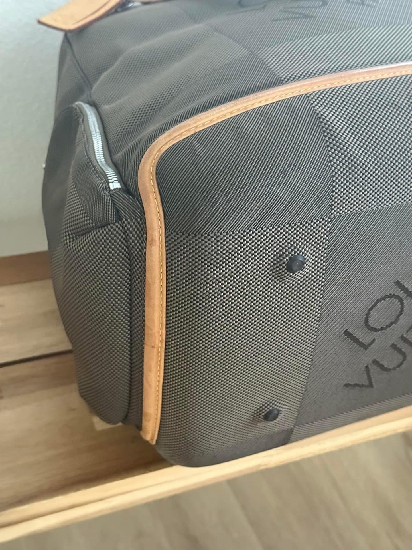 Damier Geant Aventeur Sport/Travel Bag -Year: 2004