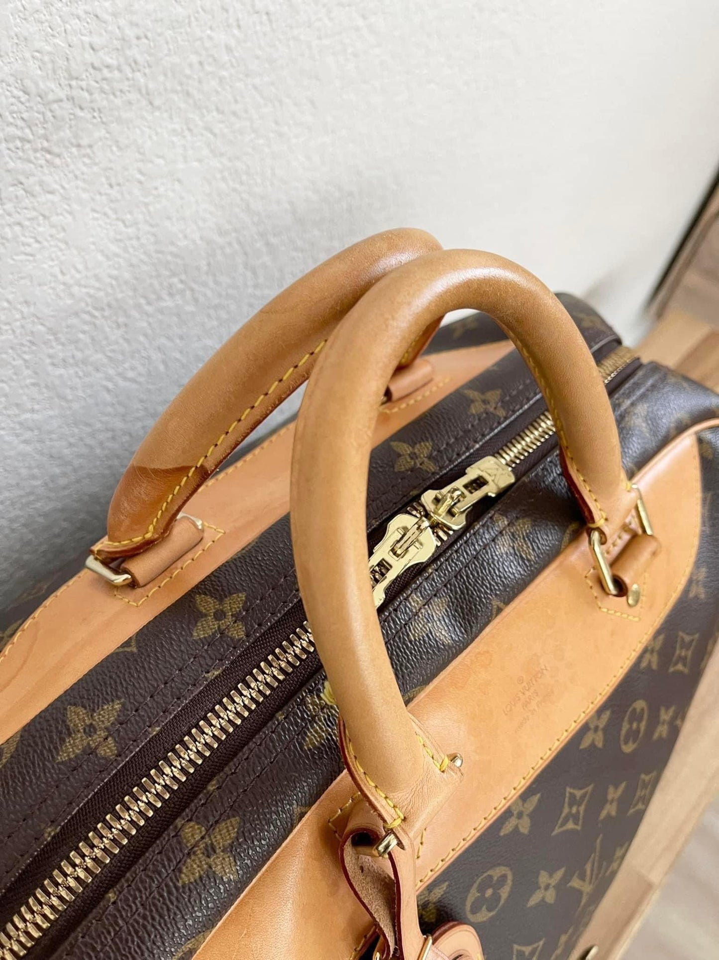 Evasion MM in Monogram - π
Year: 1999