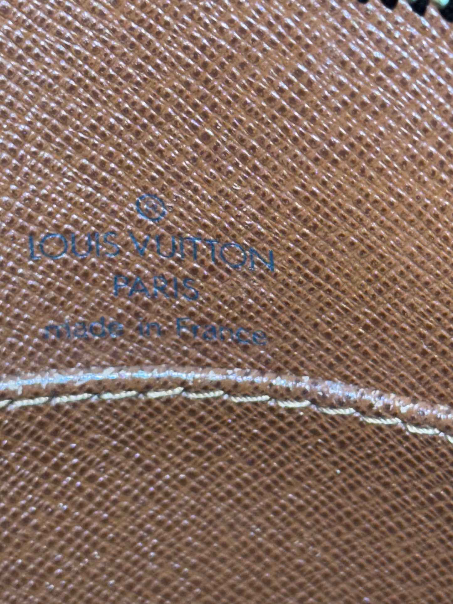 Drouot Crossbody -
π
Year: 2001