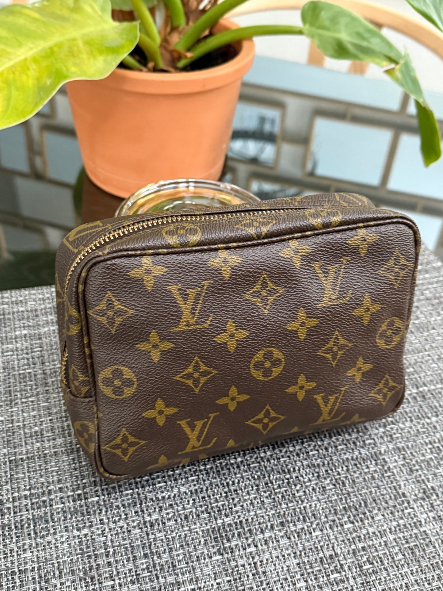 Trousse 18 -Pre Date Code