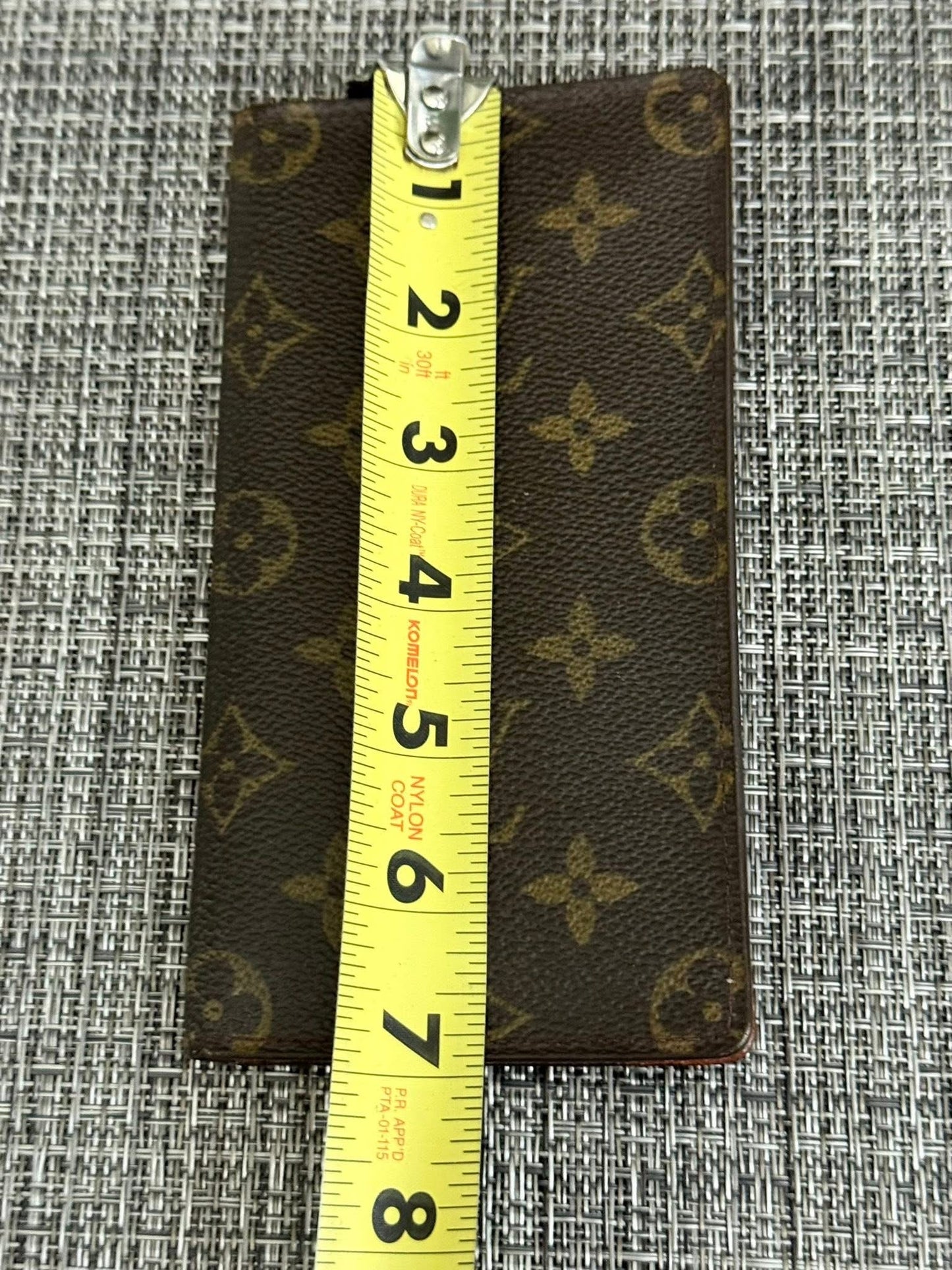 Checkbook Holder in Monogram 🗓️ Year: 2001
