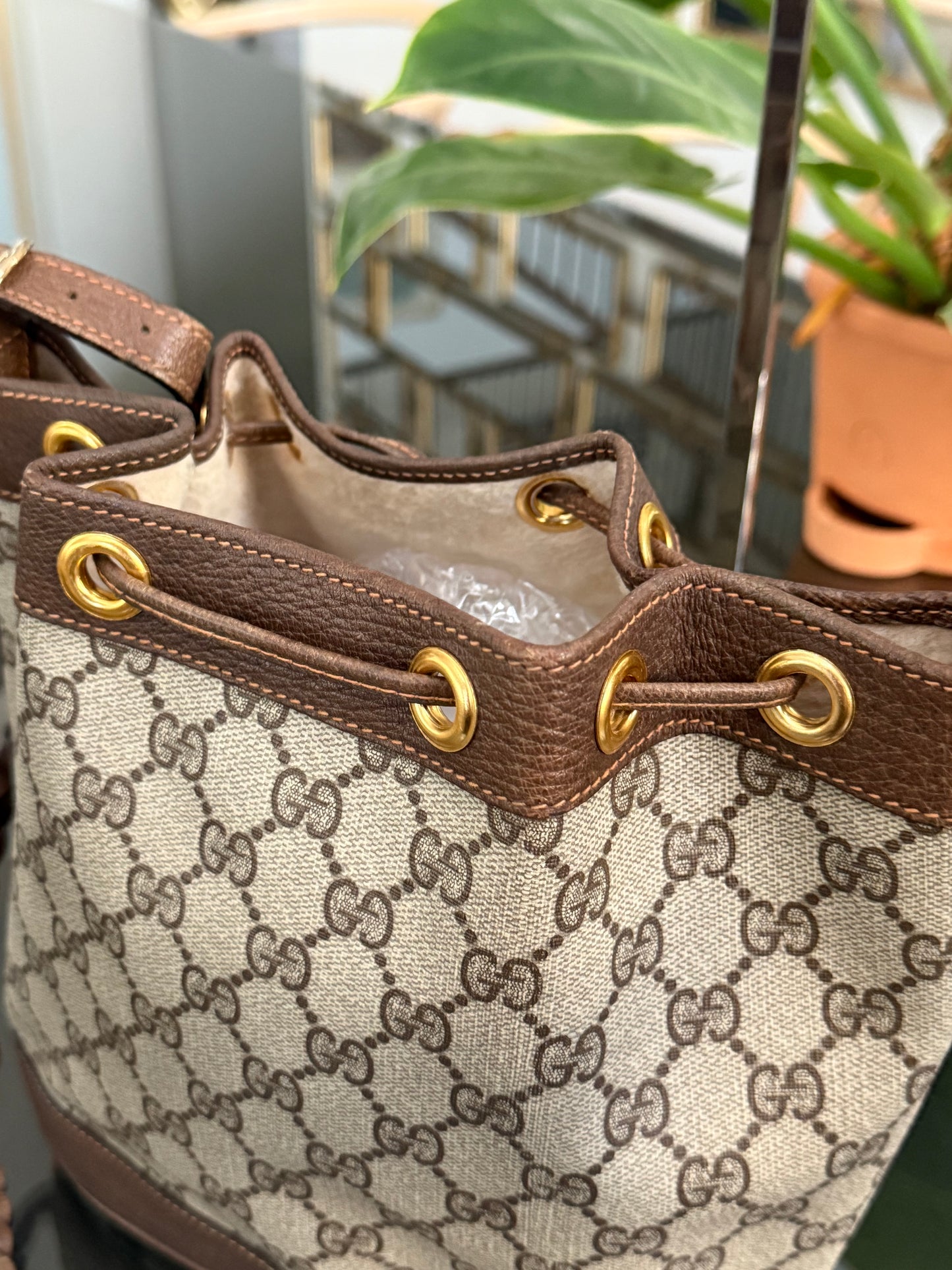 Gucci Vintage Bucket Crossbody bag
