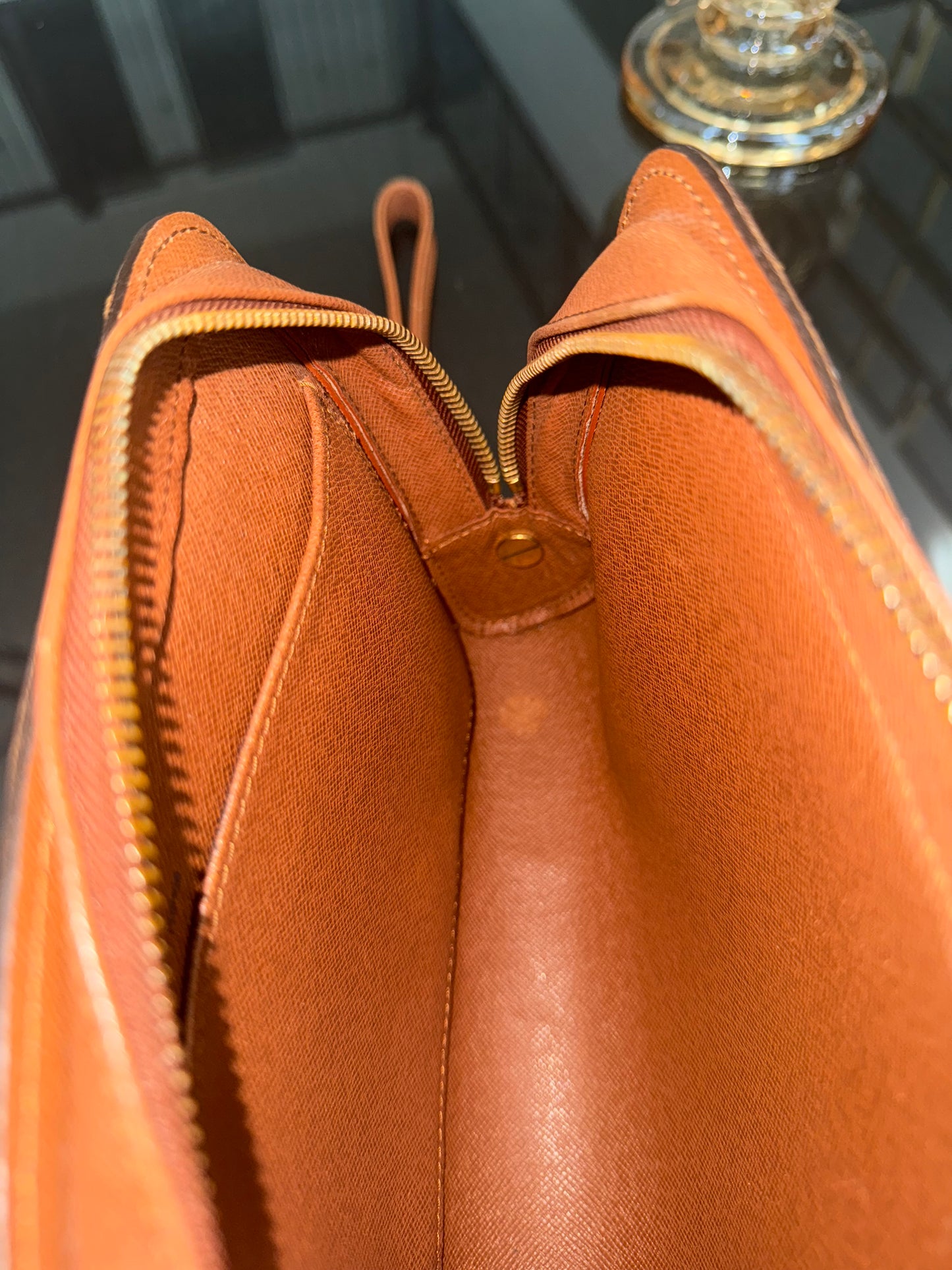 Orsay Clutch
๐๏ธ Year: 1995