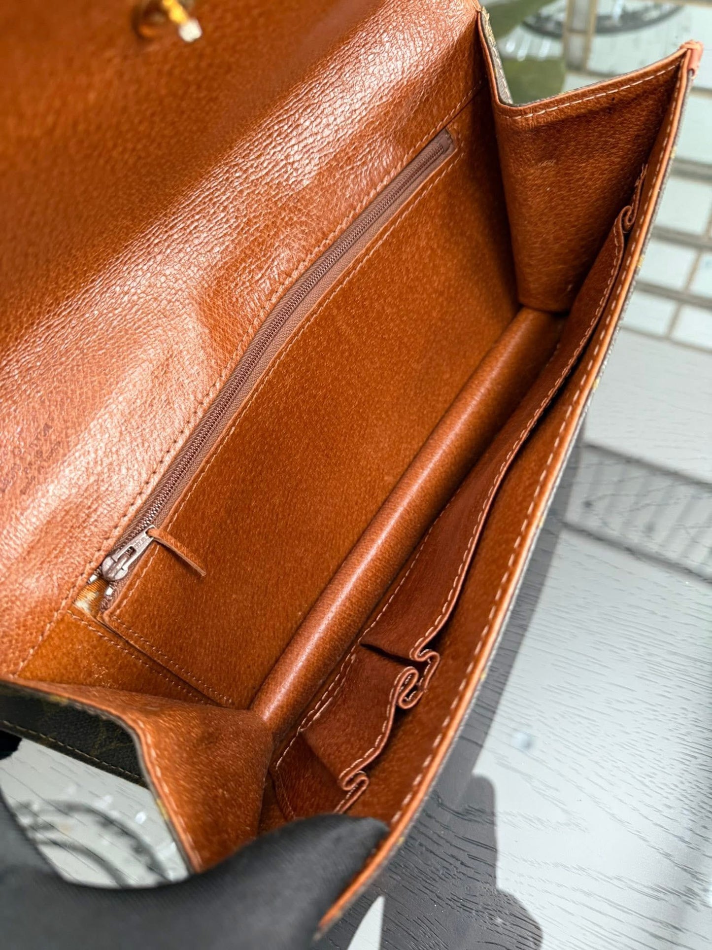 Pochette Dame Clutch
๐๏ธ Pre Date Code