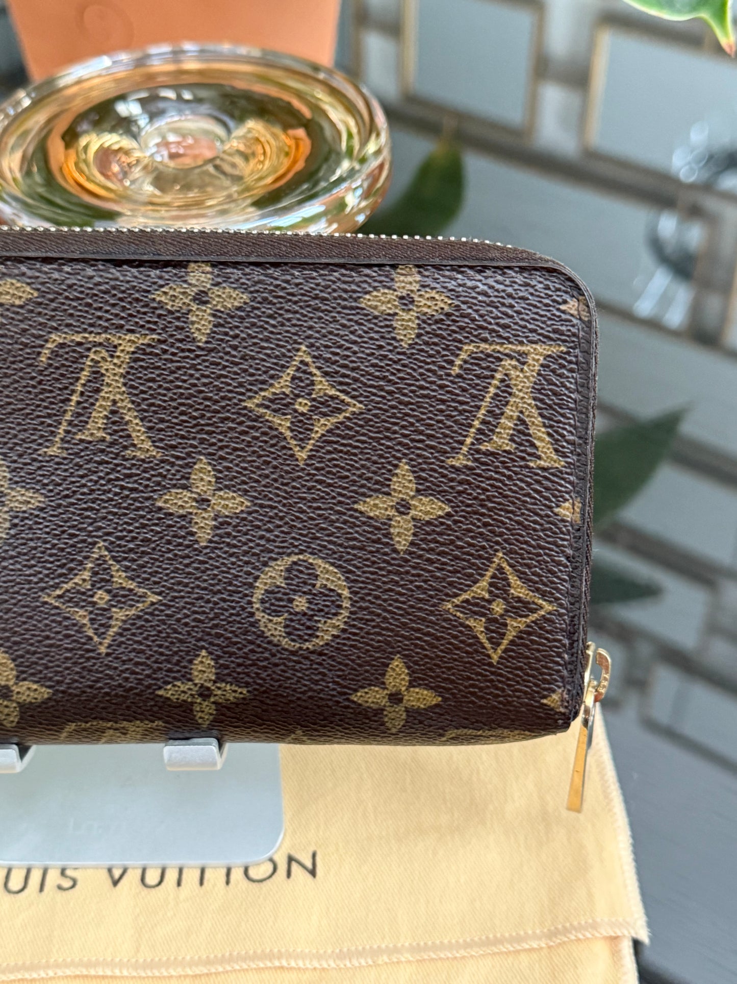Monogram Zippy Long Wallet with Dustbag 🗓️ Year: 2006