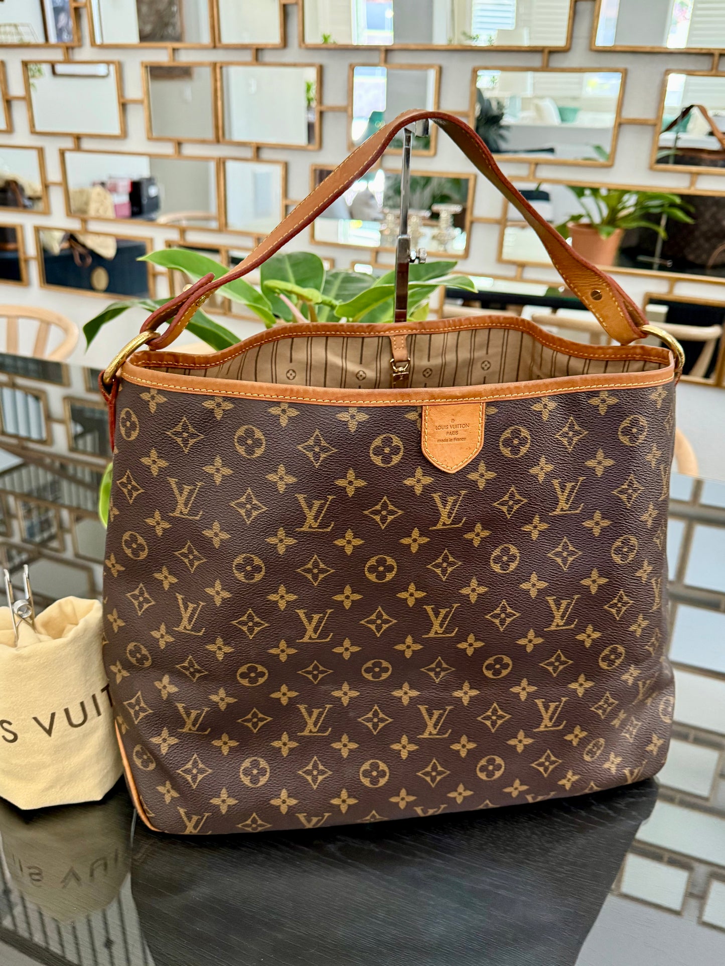 Delightful MM with Dustbag and Insert organizer π
Year: 2011