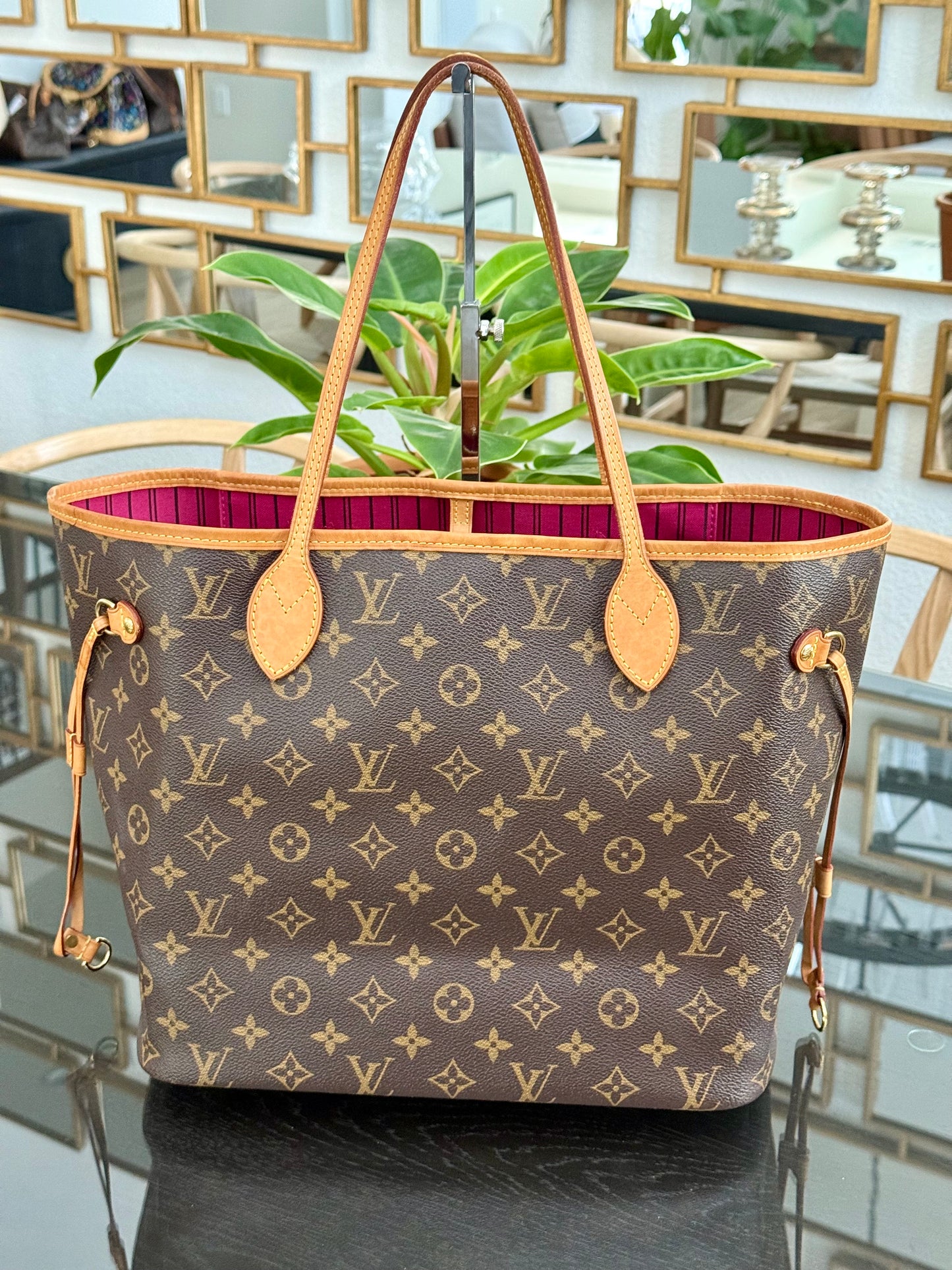 Neverfull MM in Peony with Insert Organizer and Dustbag 🗓️ Year: 2016