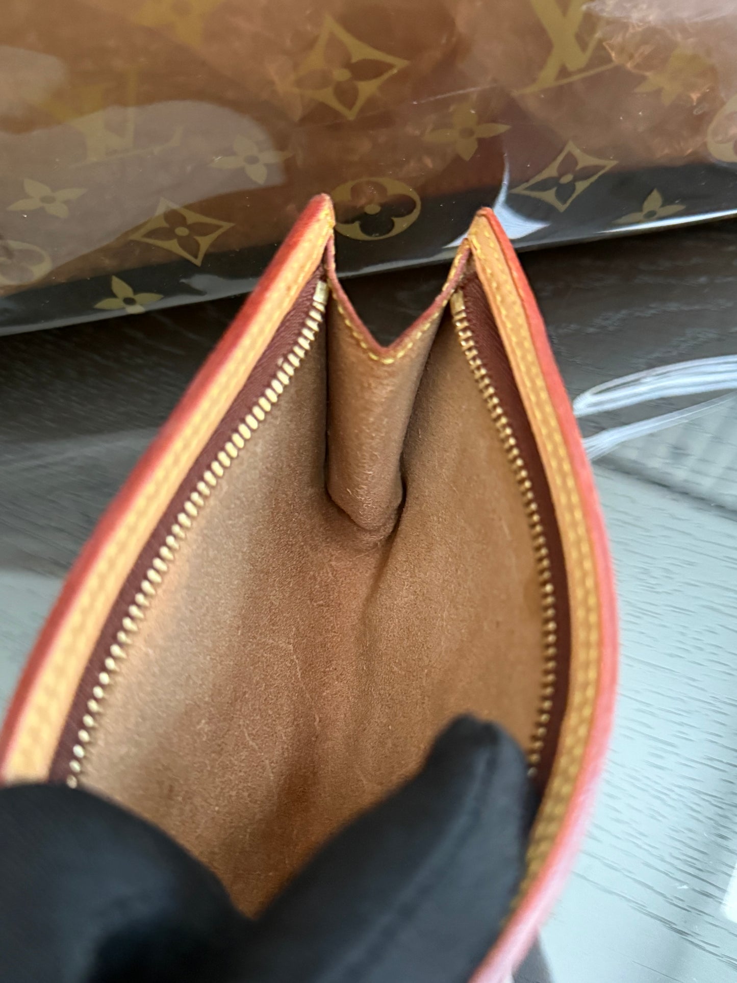 Clear Monogram Vinyl Cabas Cruise GM Tote- ๐
Year: 2000