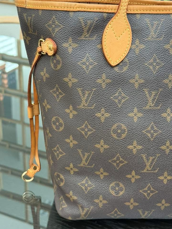 Neverfull MM with Dustbag π
Year: 2007
