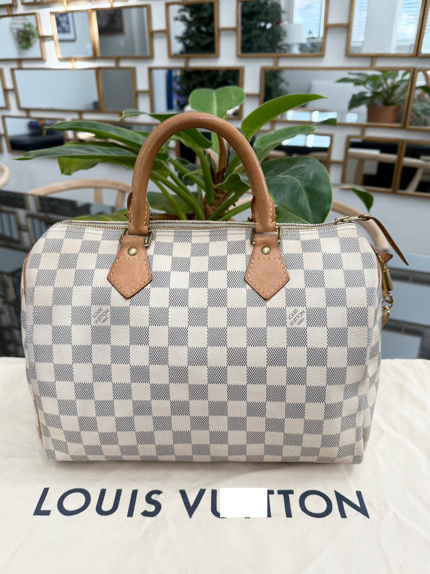 Speedy 30 Azur with π Lock & Keys and Dustbag
ποΈ Year: 2012
