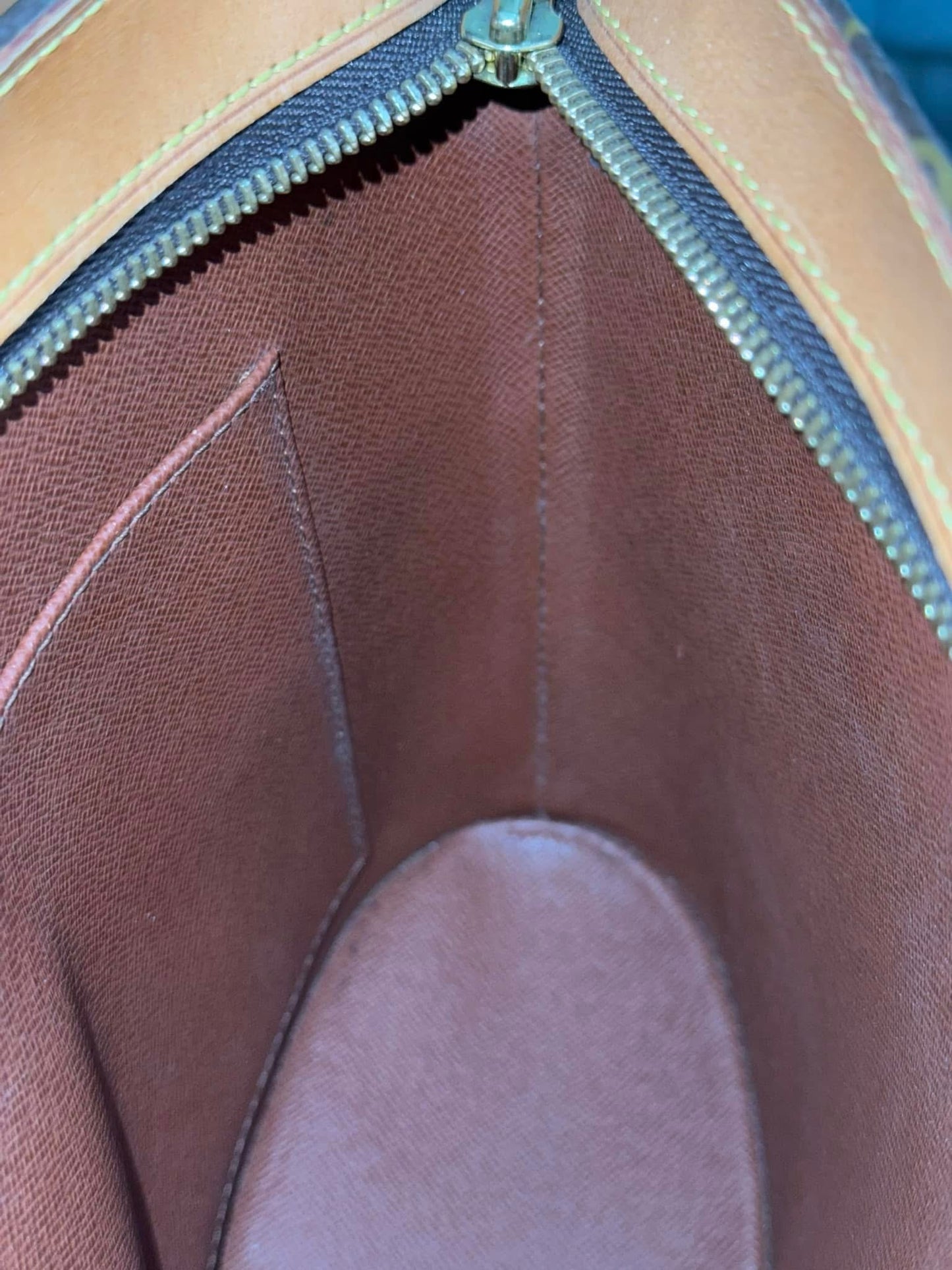 Drouot Crossbody
π
Year: 2001