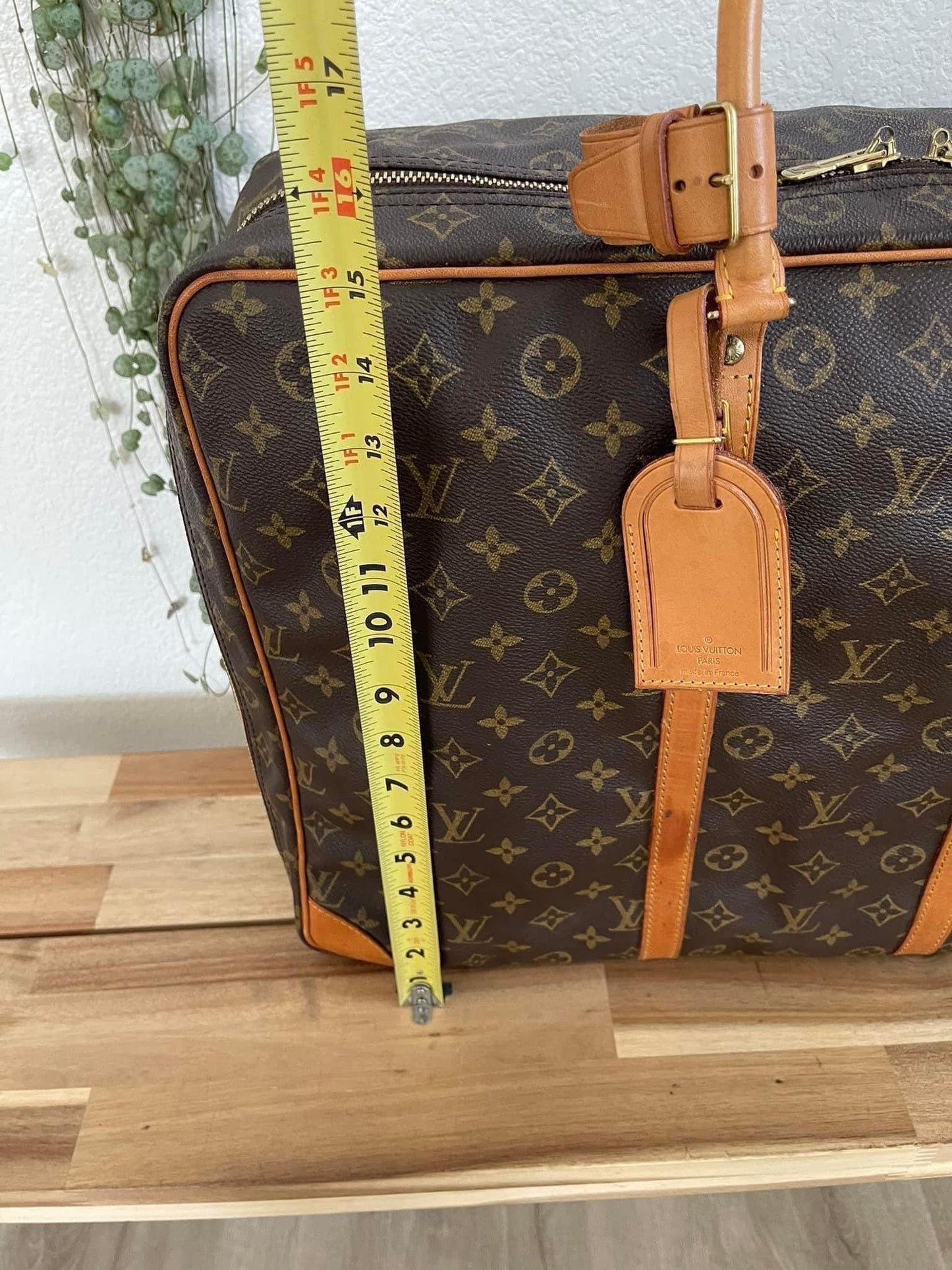 Sirius 50 Soft Suitcase Luggage - π
Year: 1994