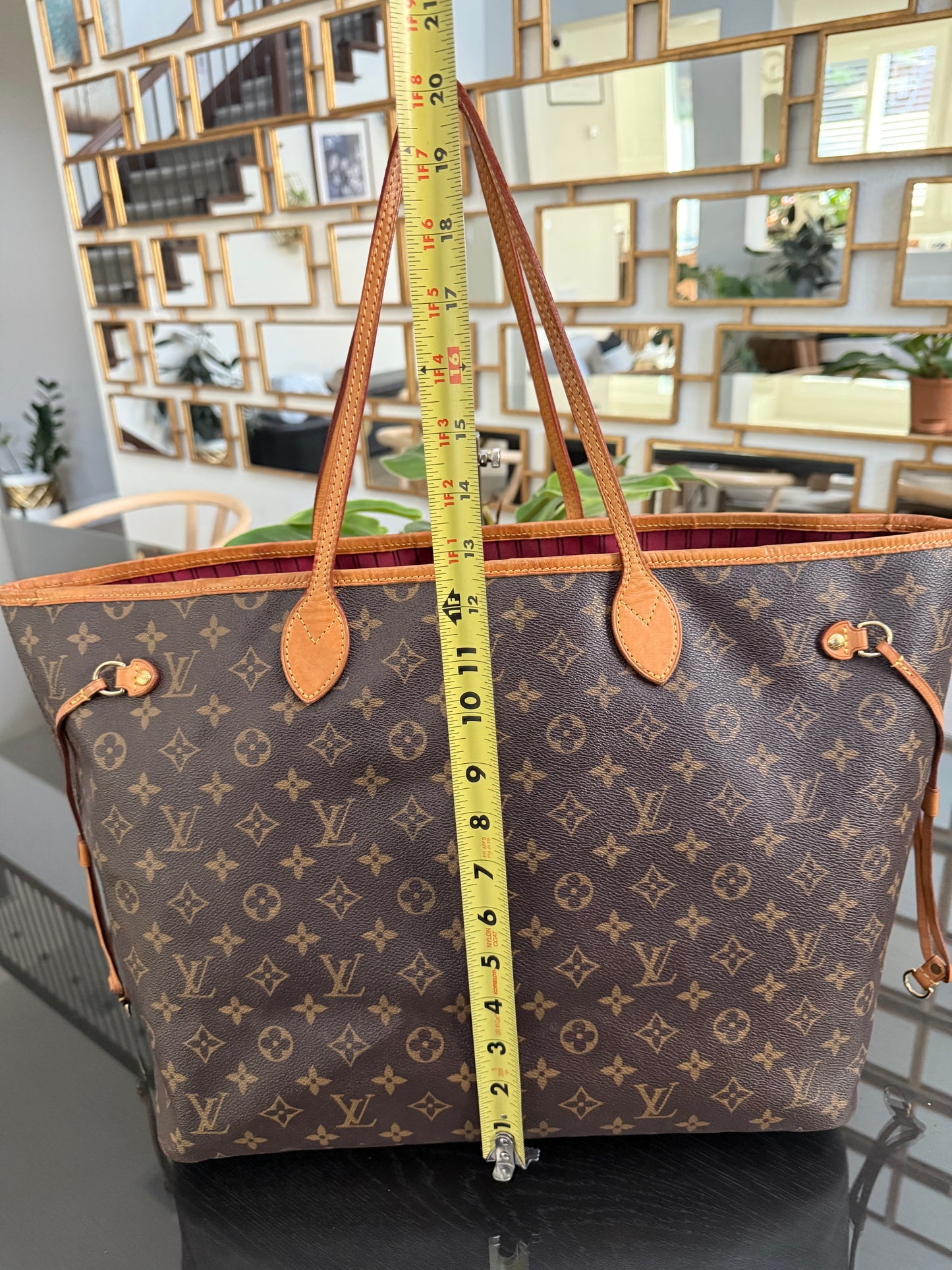 Neverfull GM in Peony with Dustbag 🗓️ Year: 2016