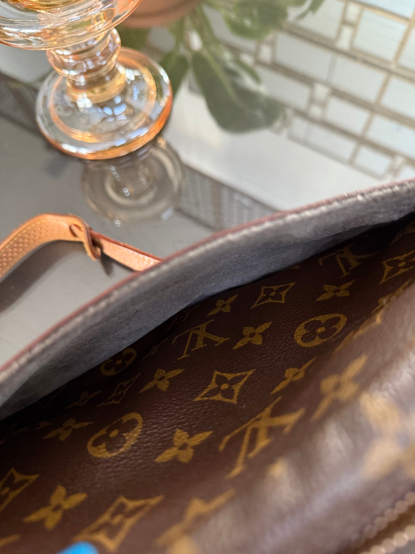 Jeaunefille MM Crossbody -Year: 1990