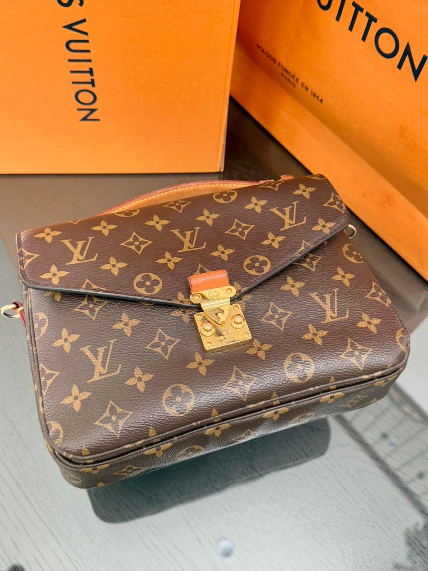Pochette Metis with Box, Dustbag and Paper bag -Microchip & Authenticed
