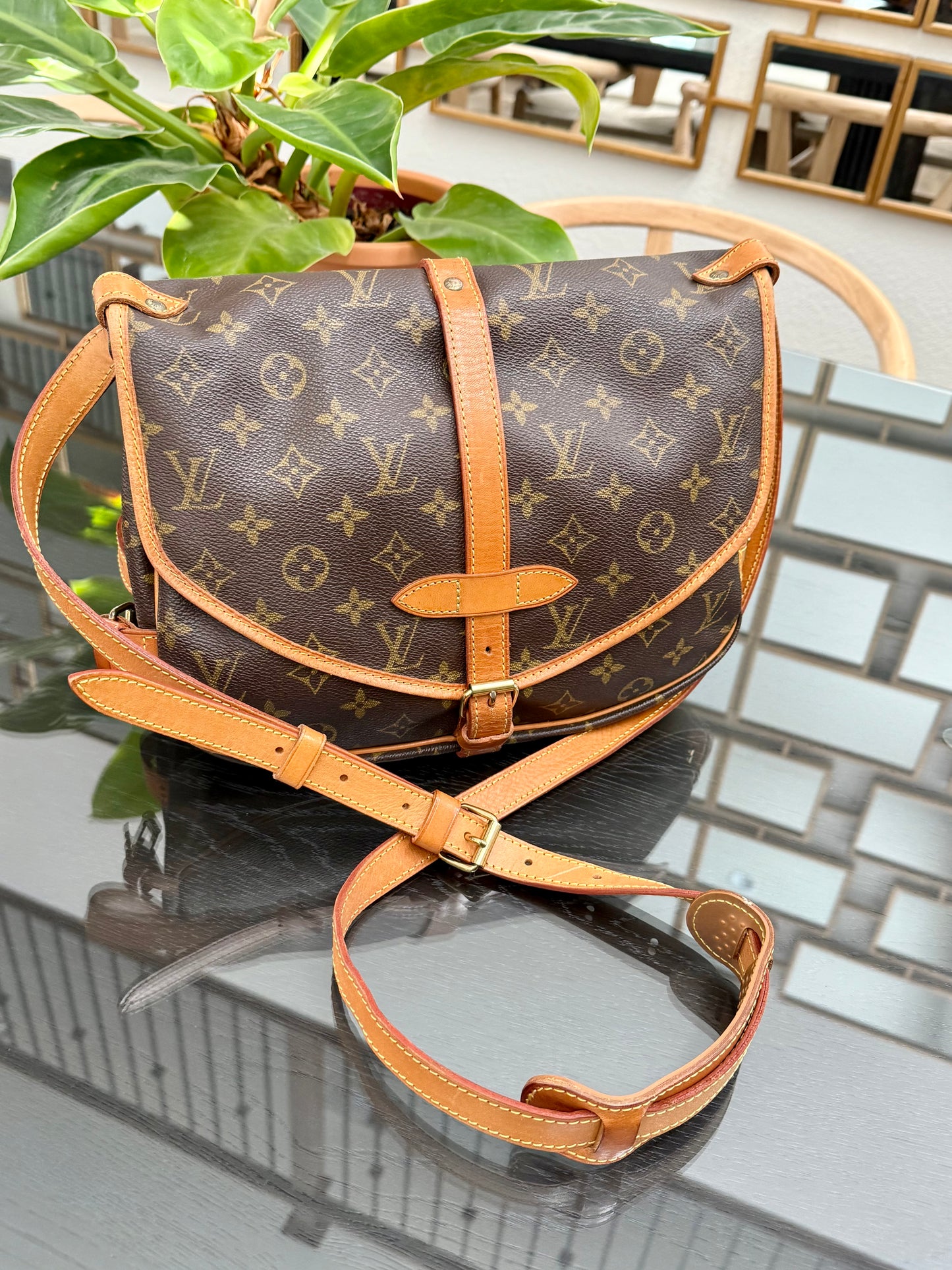 Saumur 30 Crossbody -Year: 1994