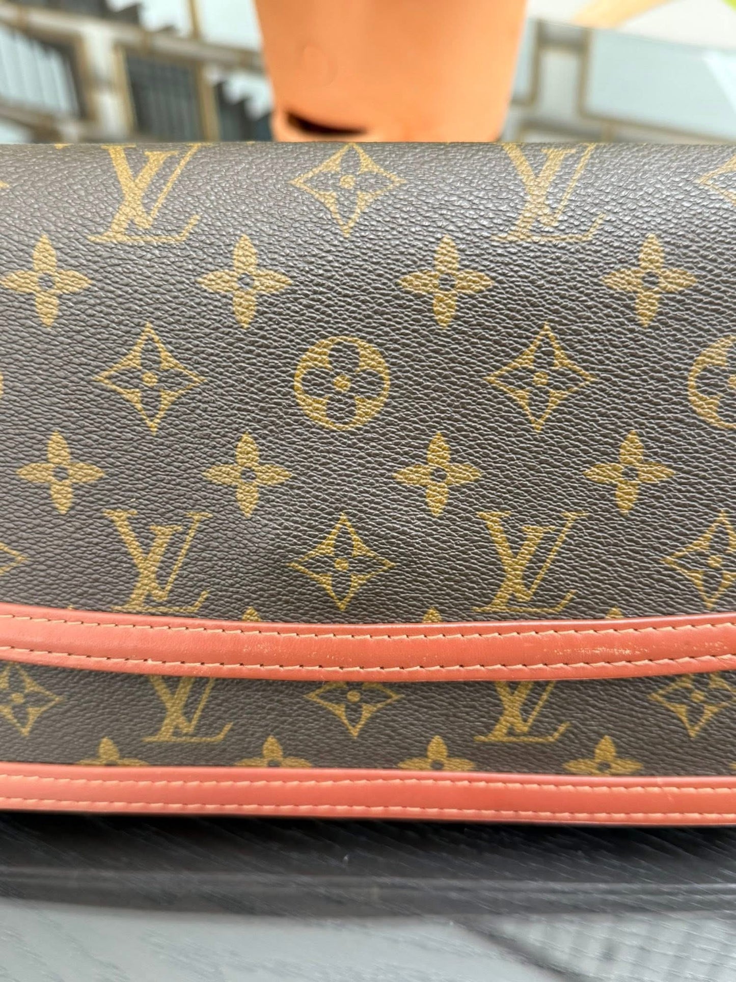 Pochette Dame Clutch
๐๏ธ Pre Date Code