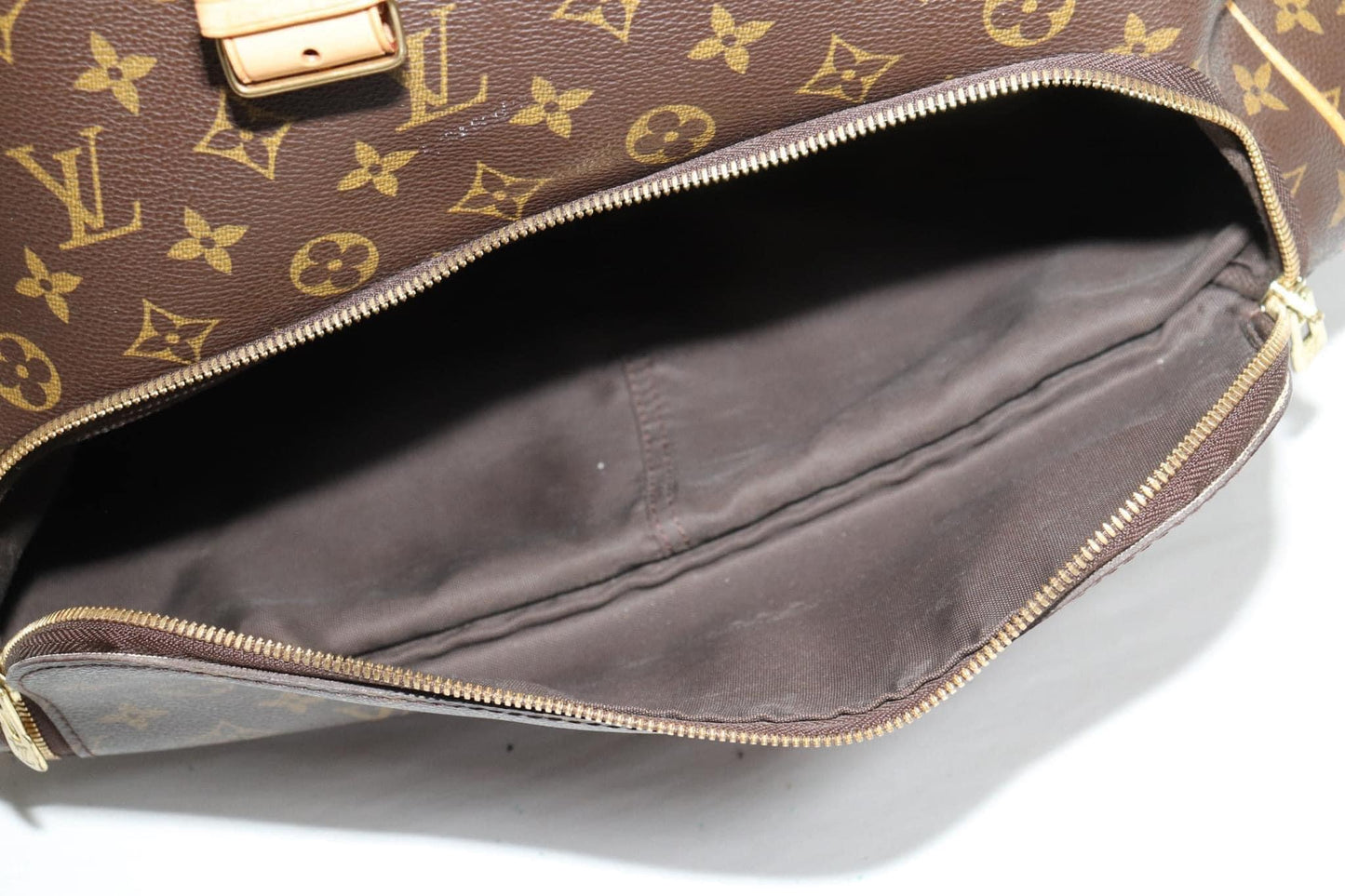 Evasion MM in Monogram - π
Year: 1999