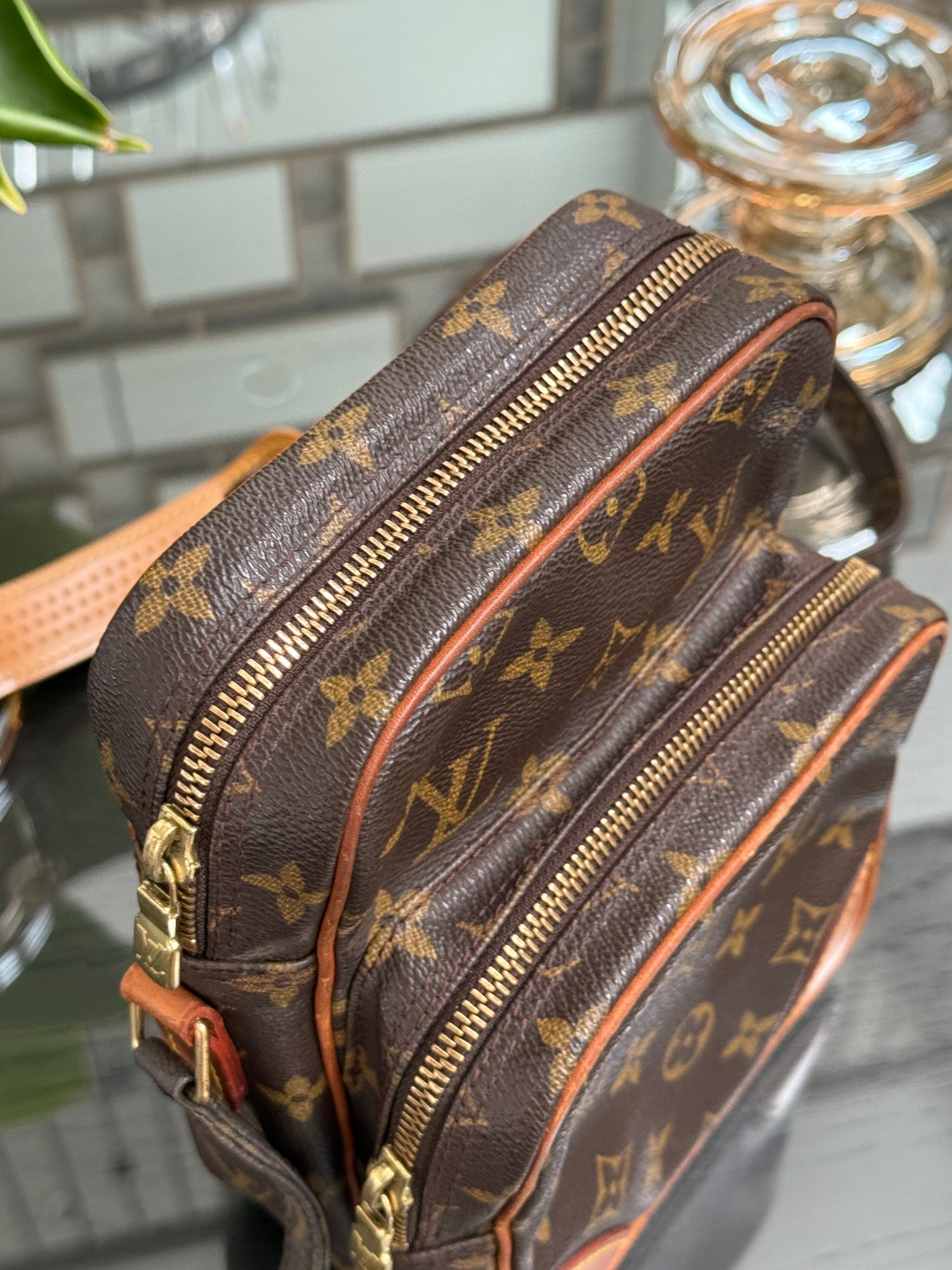 Amazon Crossbody Bag -Year: 1999