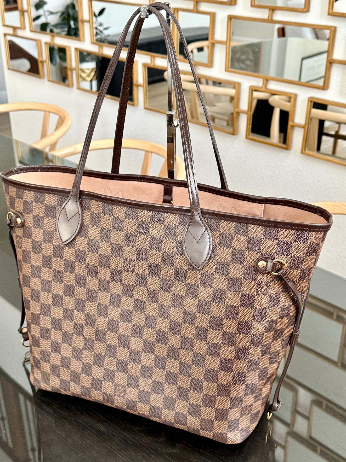 Neverfull MM in Rose Ballerine DE with Dustbag 🗓️ Year: 2016