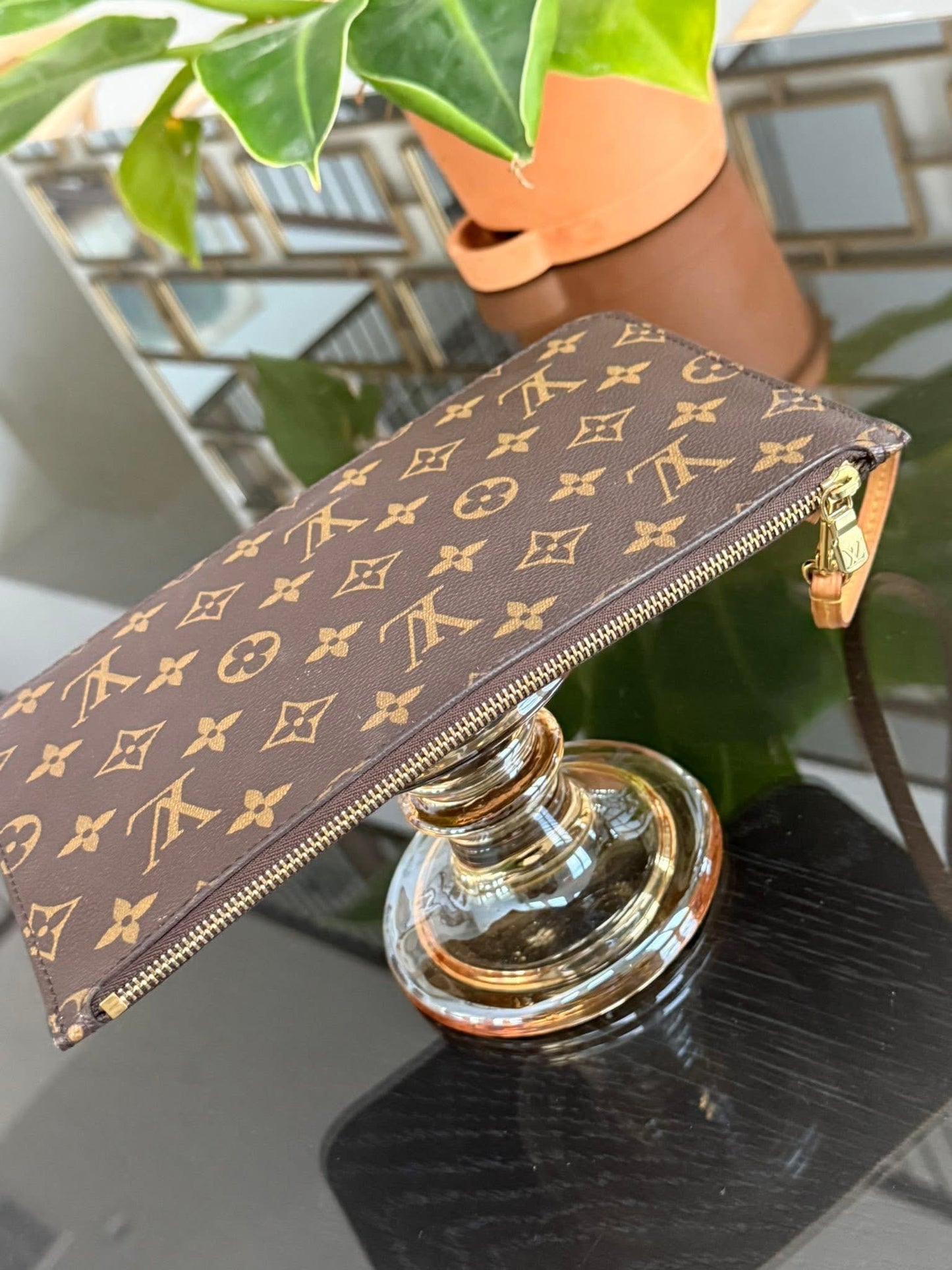 Neverfull MM/GM Pouch in beige 🗓️ Year: 2016