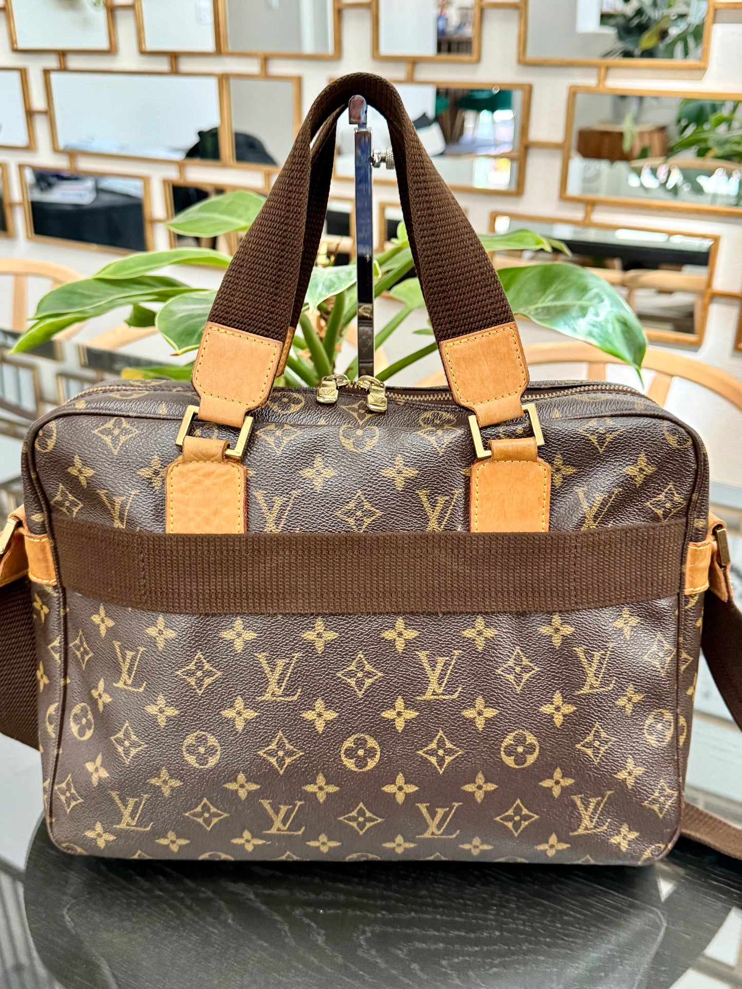 Sac Boshpore 2 Way bag in Monogram ๐๏ธ Year: 2005