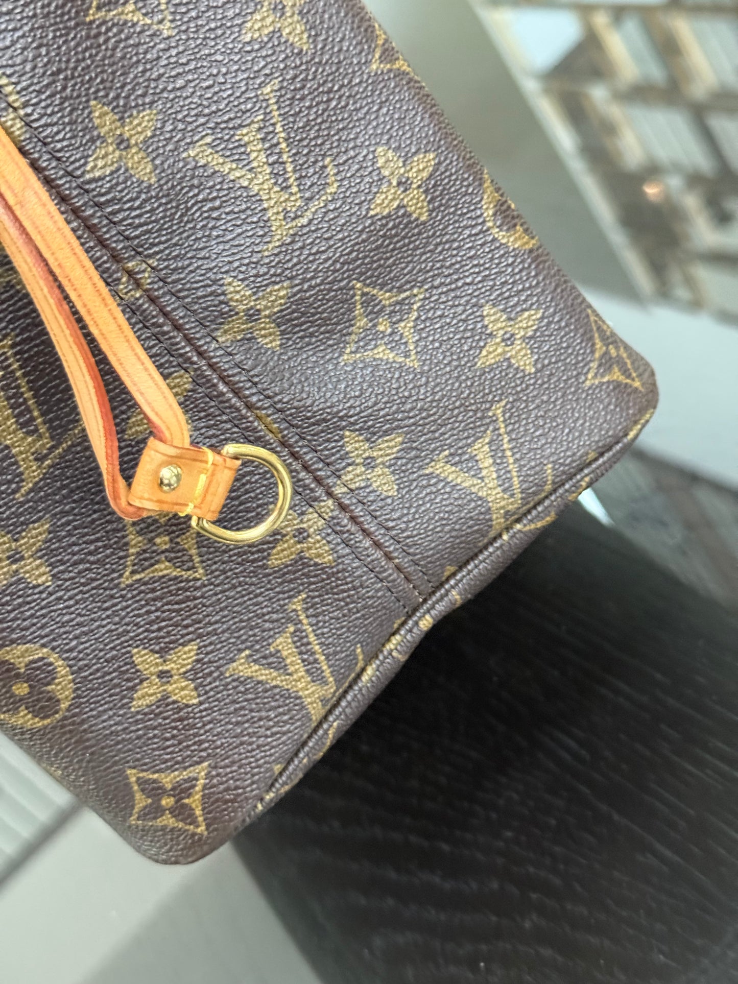 Neverfull MM with Dustbag and Insert Organizer 🗓️ Year: 2008