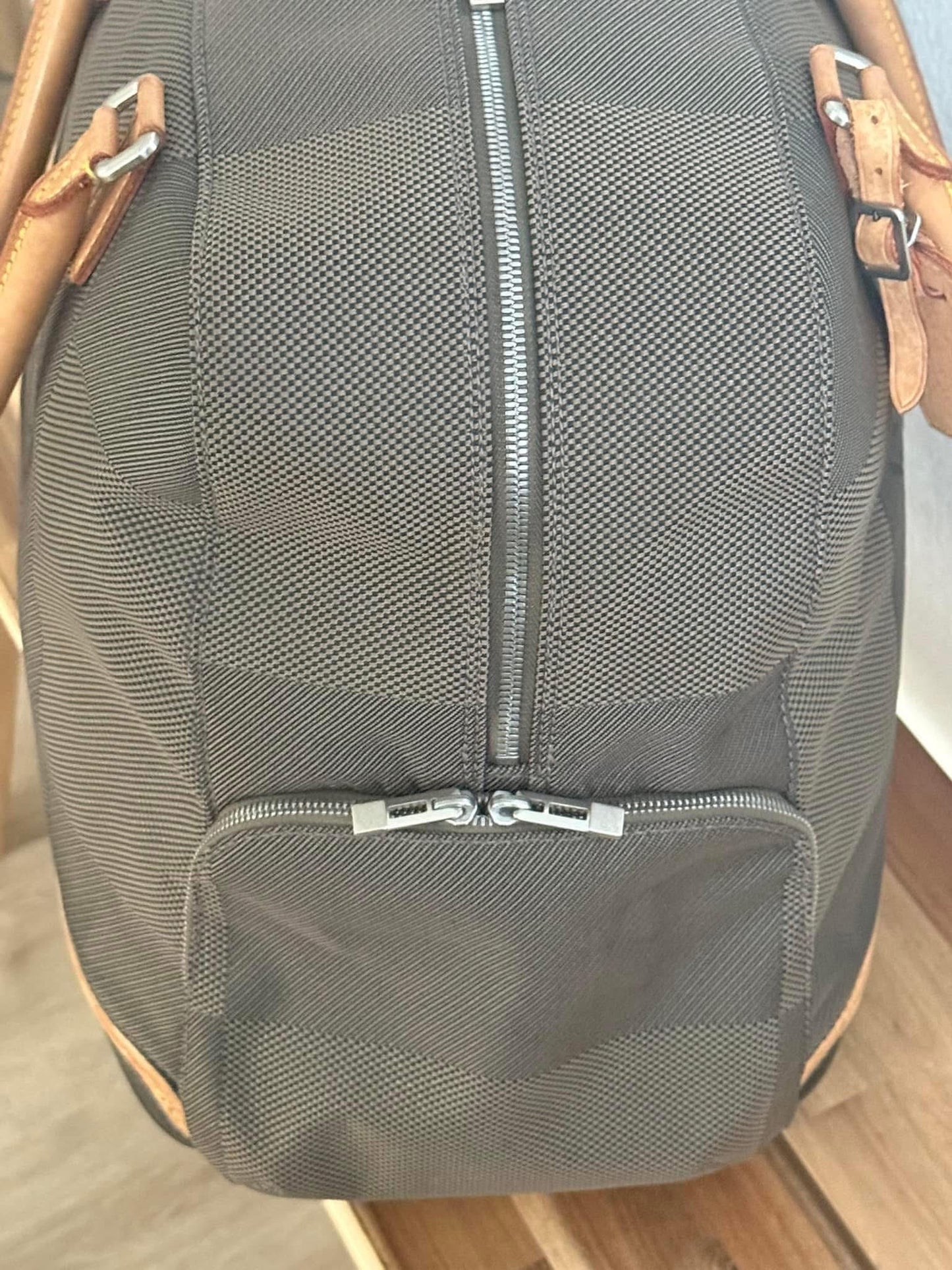 Damier Geant Aventeur Sport/Travel Bag -Year: 2004
