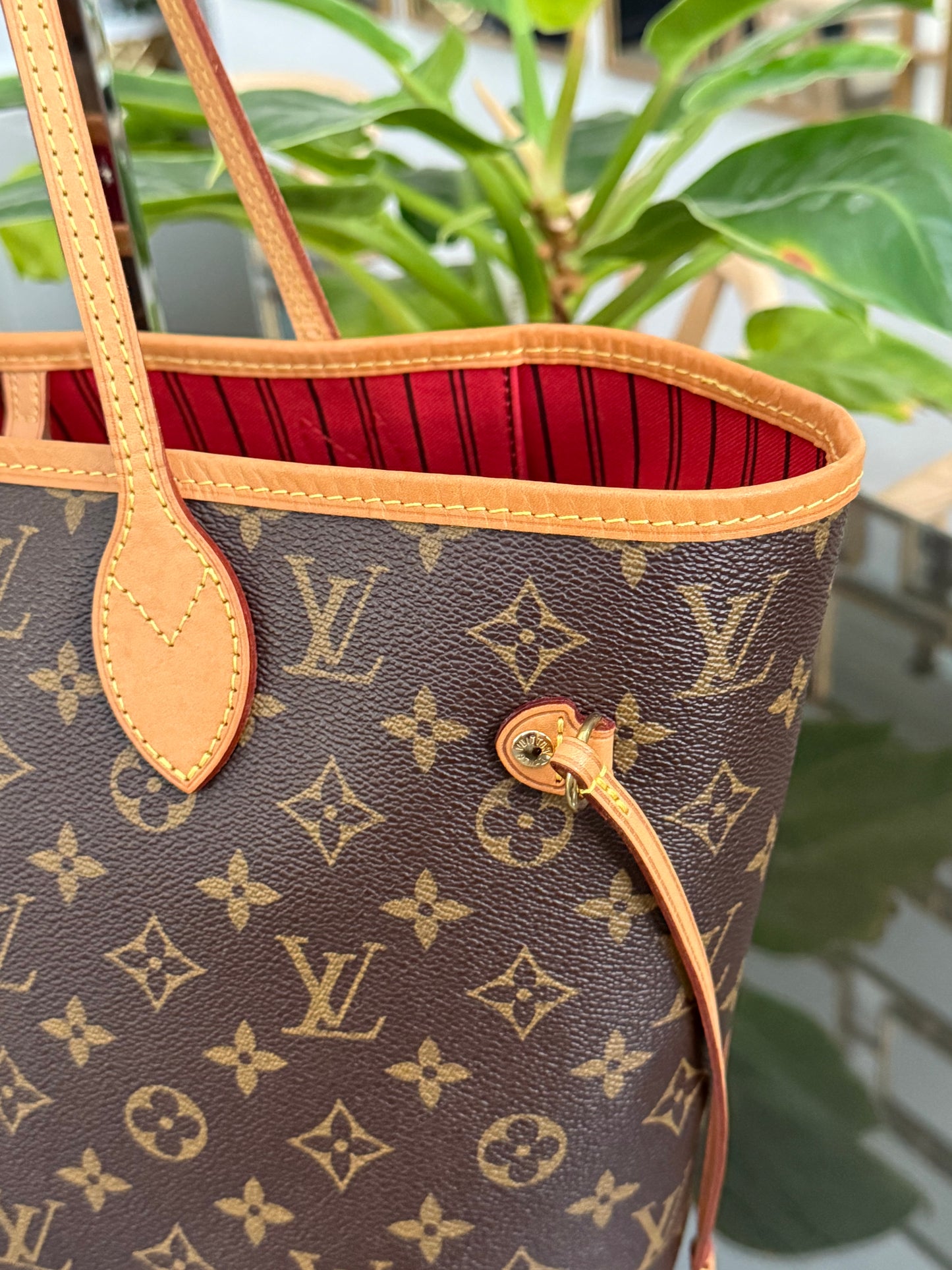Neverfull MM in Monogram Cerise Interior with Dustbag 🗓️ Year: 2017