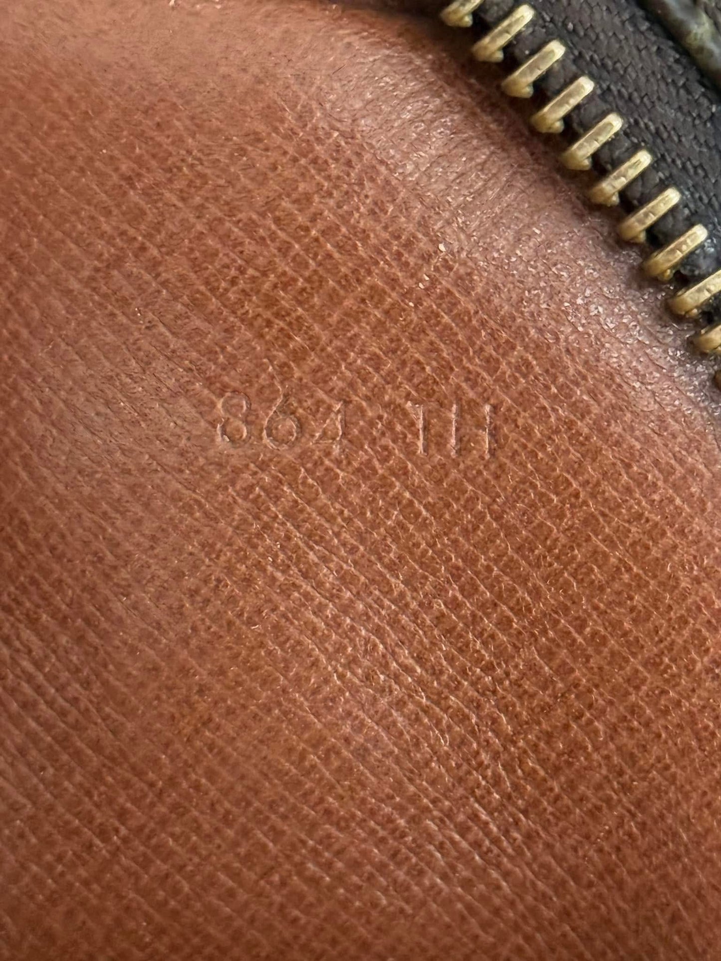Marley Dragonne Clutch
๐๏ธ Year: 1986