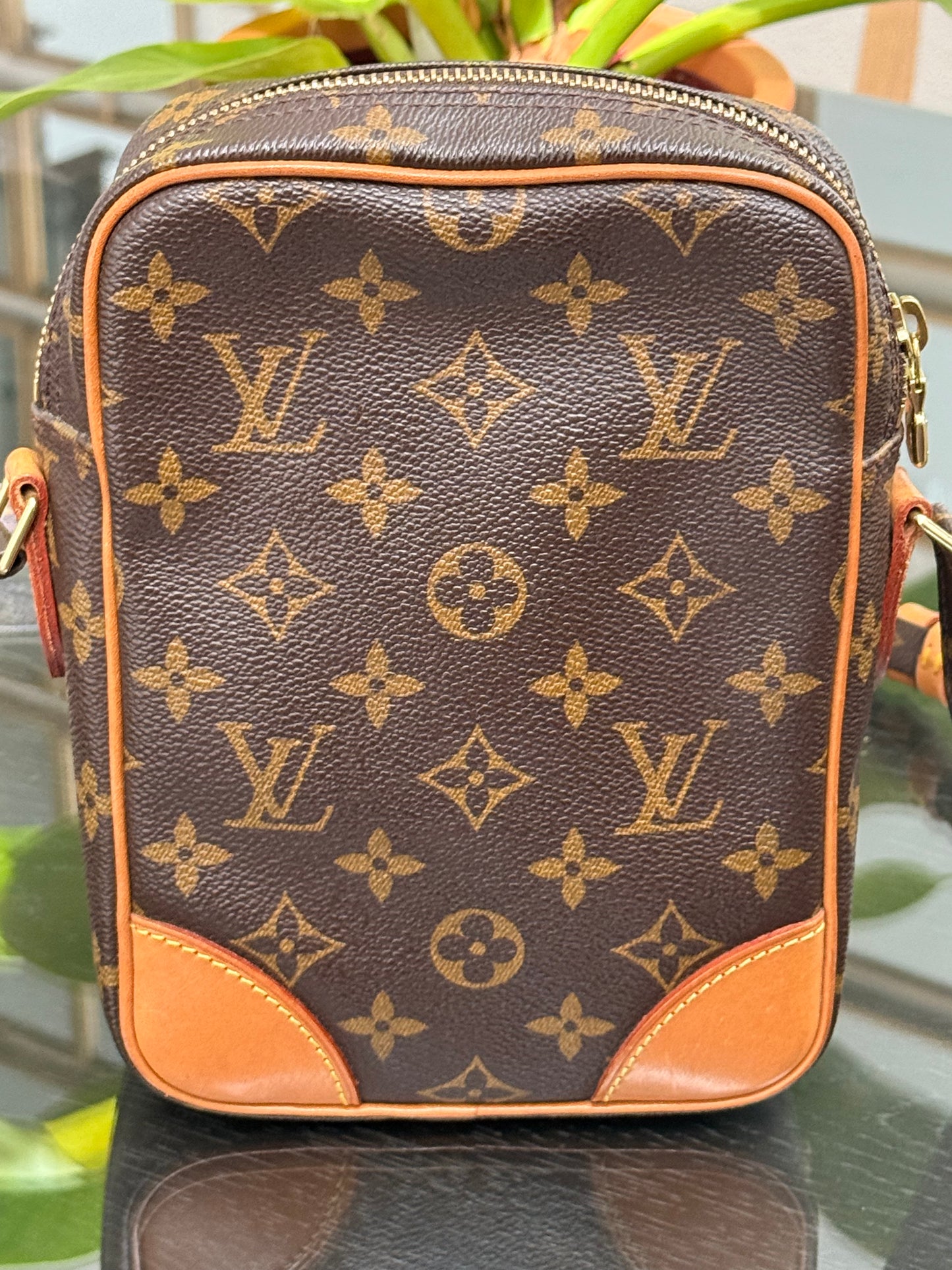Amazon Crossbody Bag -Year: 2000