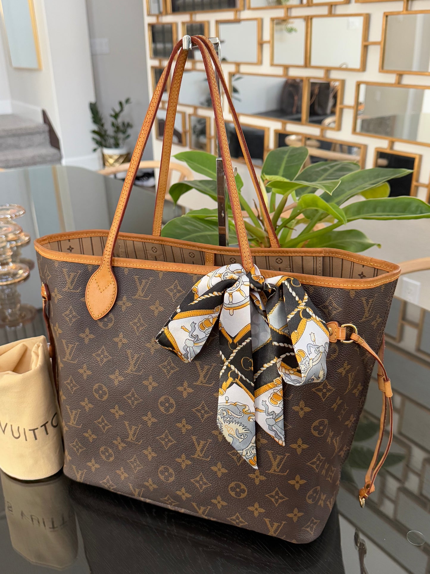 Neverfull MM with Dustbag and Insert Organizer -๐๏ธ Year: 2011
