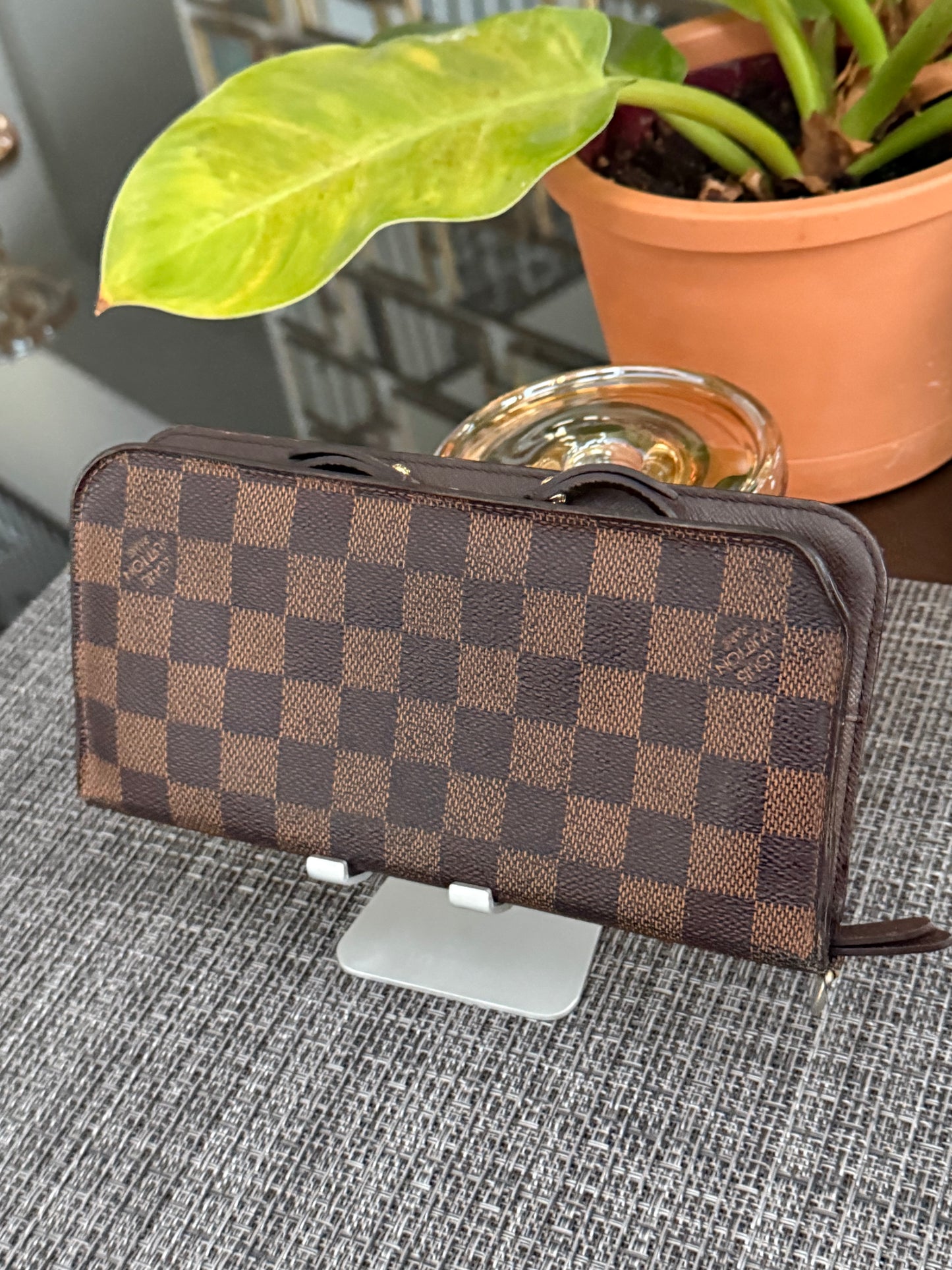 Insolite Wallet in De -Year 2011