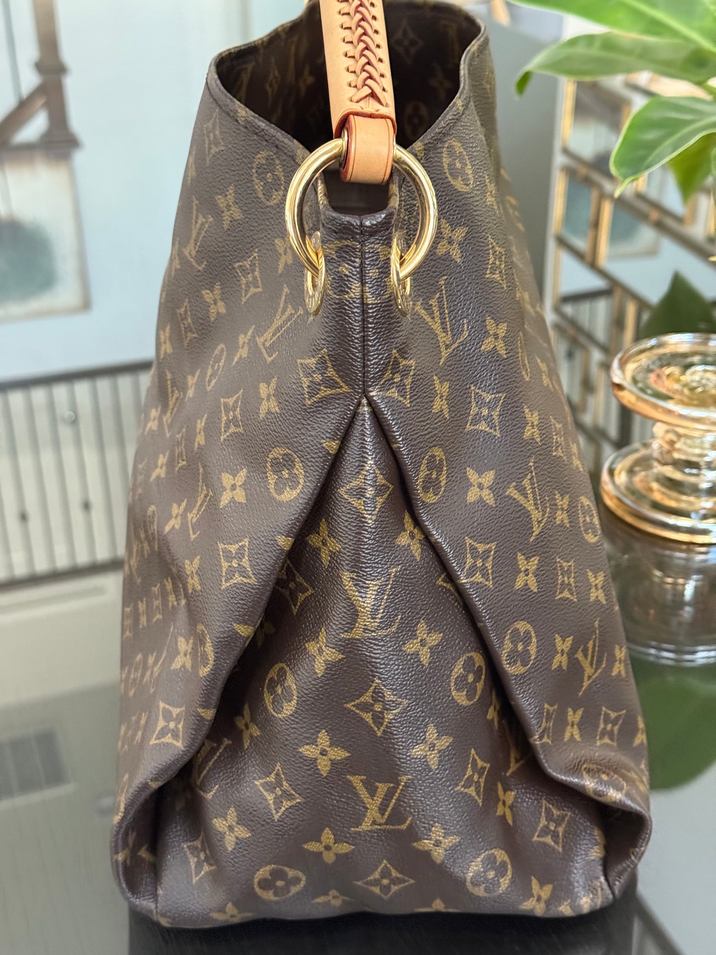 Artsy MM with Dustbag and Insert Organizer - ๐
Year: 2011