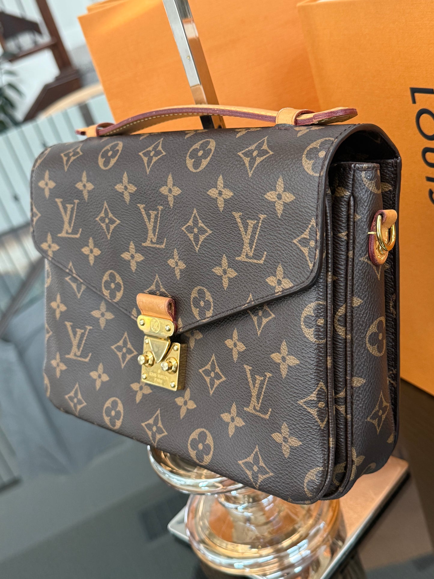 Pochette Metis with Box, Dustbag and Paper bag -Microchip & Authenticed