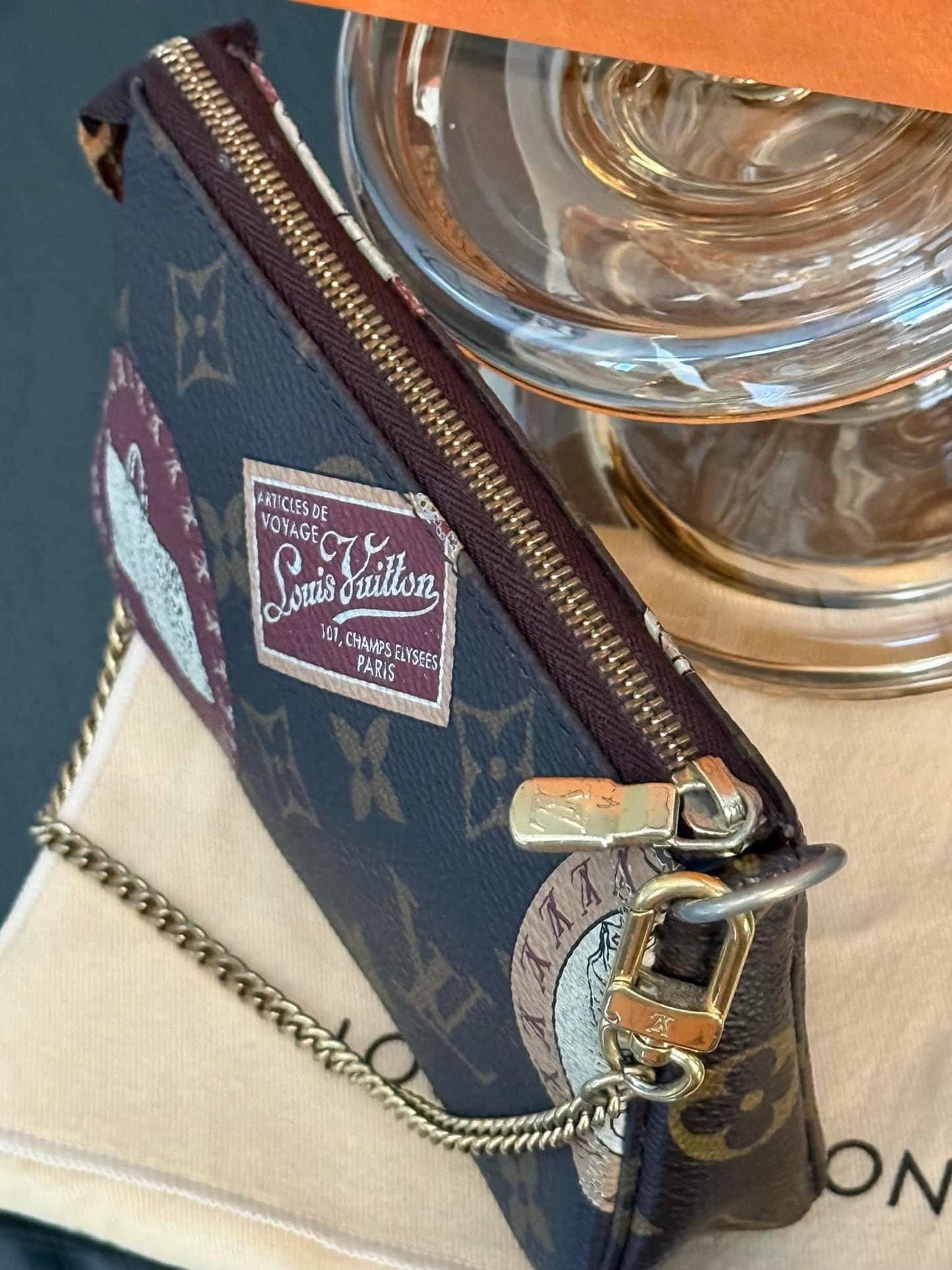Monogram Patch Mini Pochette Accessories with Vanchetta Handle, Dustbag & Box - π
Year: 2009